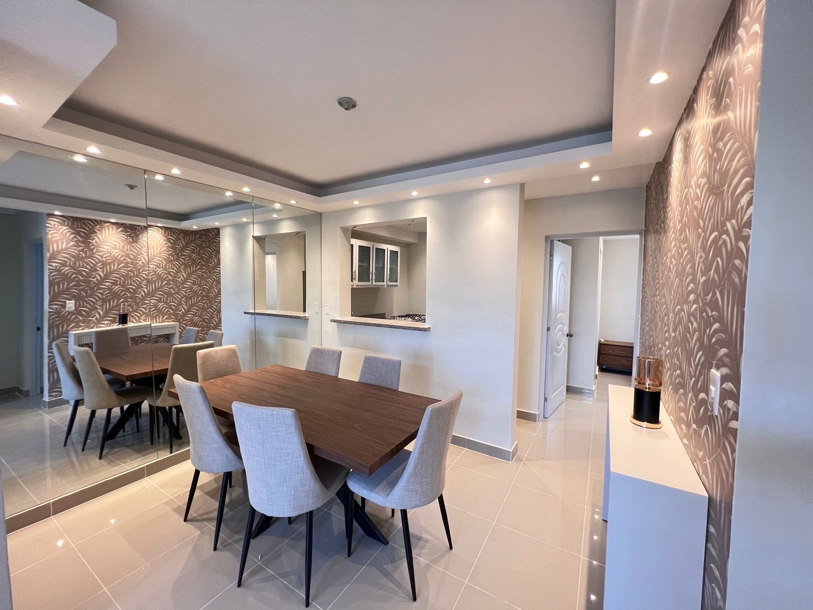 apartamentos - venta de apartamento 4ta con terraza en autopista de san Isidro Santo Domingo  4