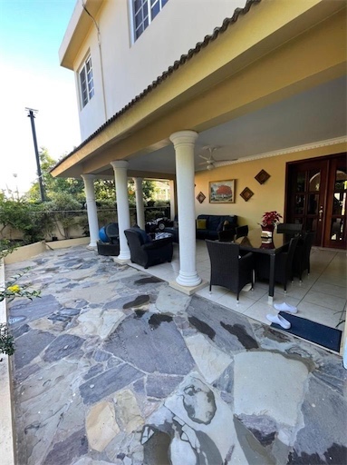 casas - Casa de renta en cerro hermoso 1