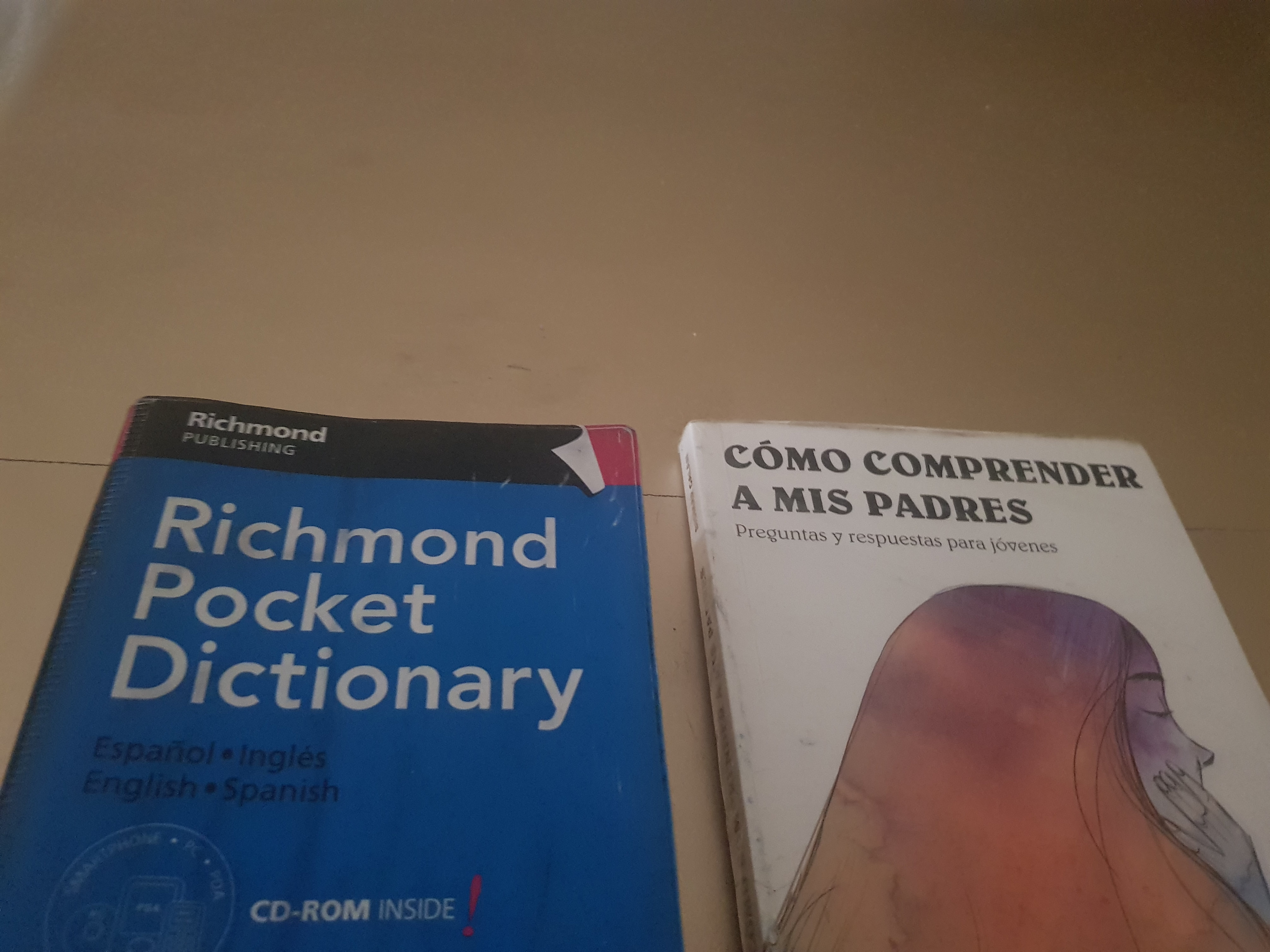 libros y revistas - diccionario de ingles español de santillana,libro como comprender a mis padres 