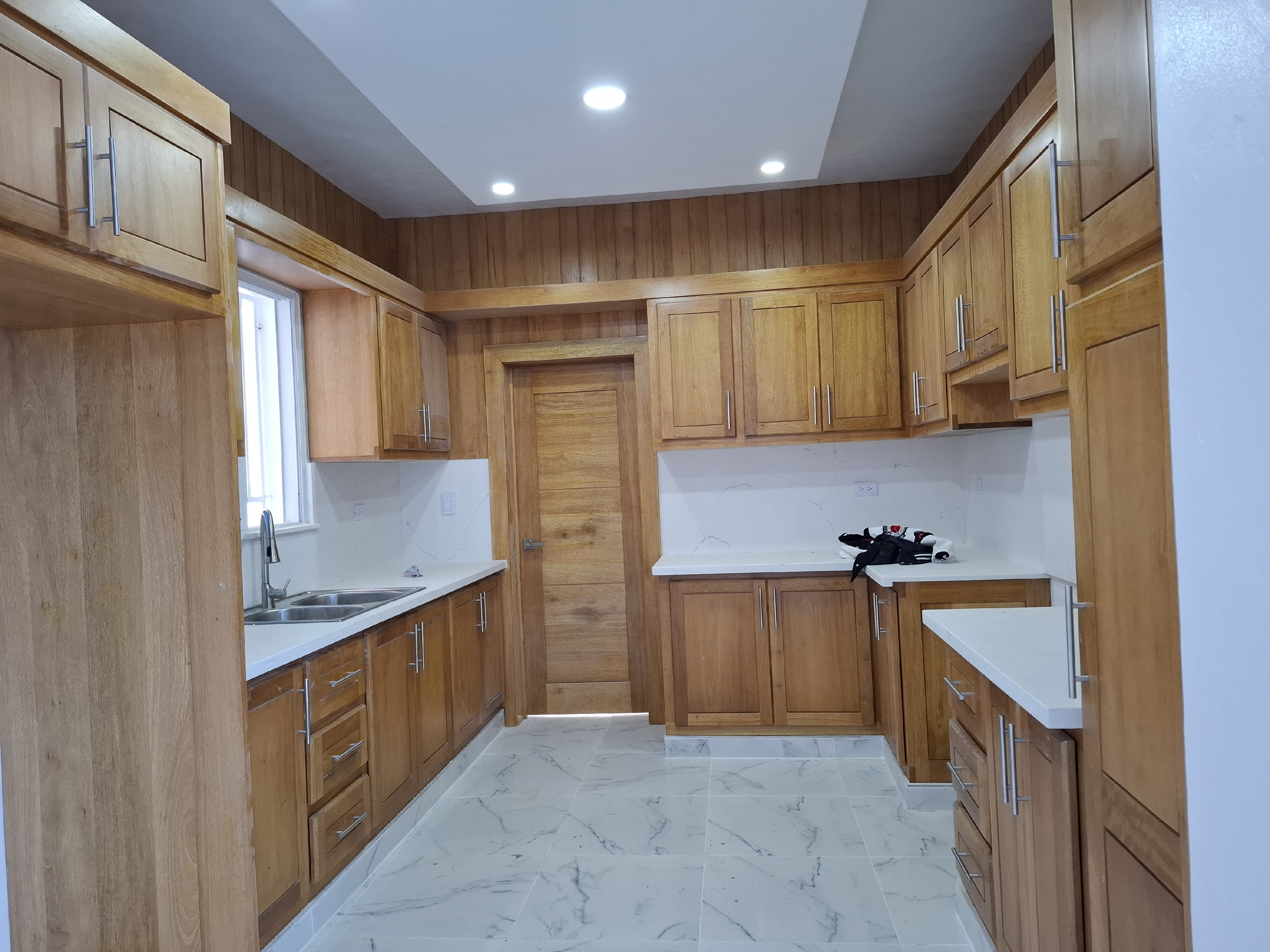 casas - Amplia y acogedora casa con piscina lista para mudarse en lugar tranquilo  1