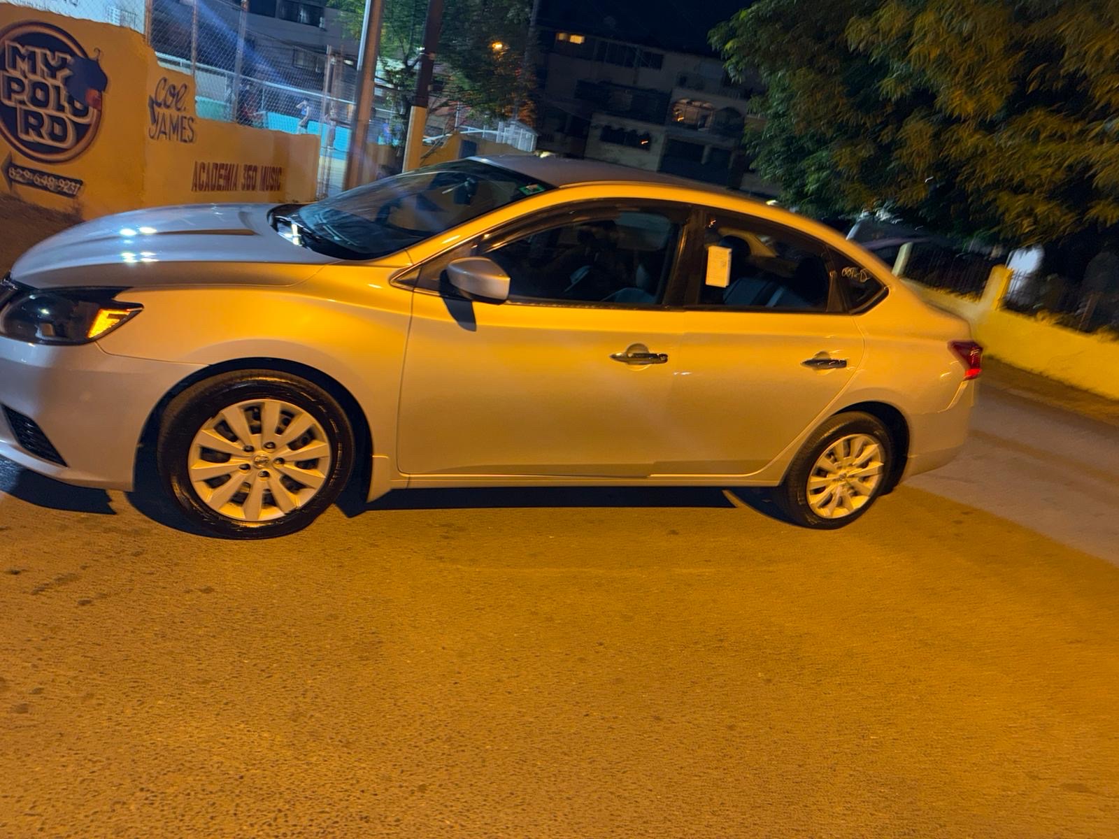 carros -  Nissan Sentra 2019✅
 Recién importando 🇺🇸
 cel 817-570-2968 9