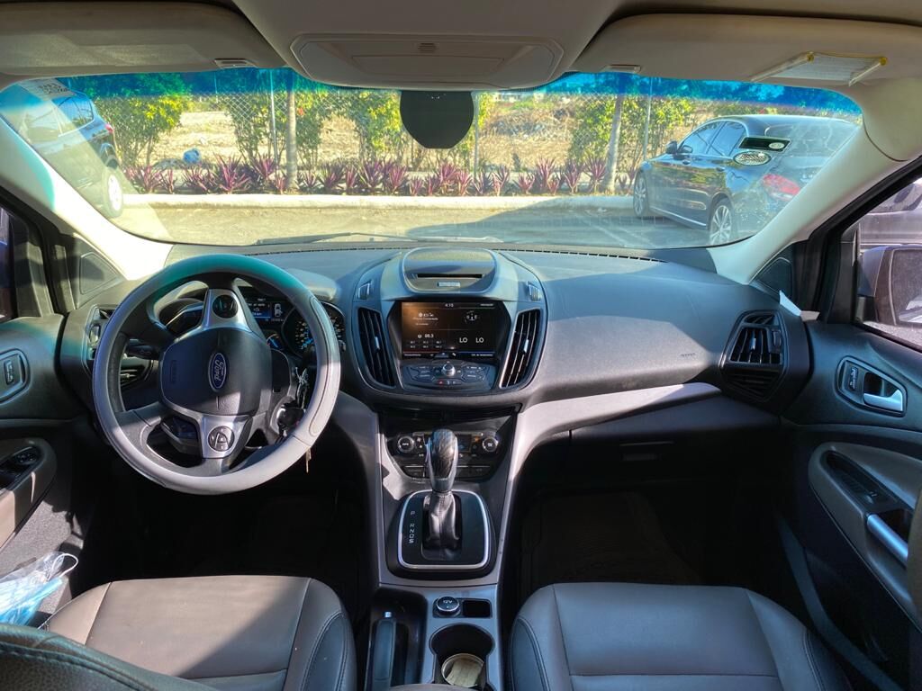jeepetas y camionetas - FORD ESCAPE 2013 RD$485000 LIGERMENTE NEGOCIABLE 5