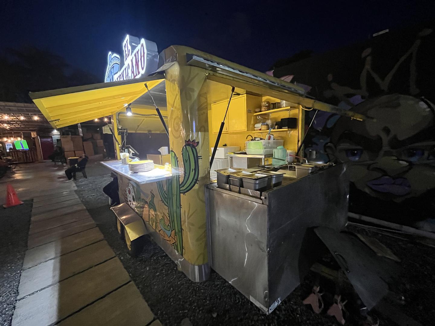 equipos profesionales - Se vende carro FoodTruck listo. 9