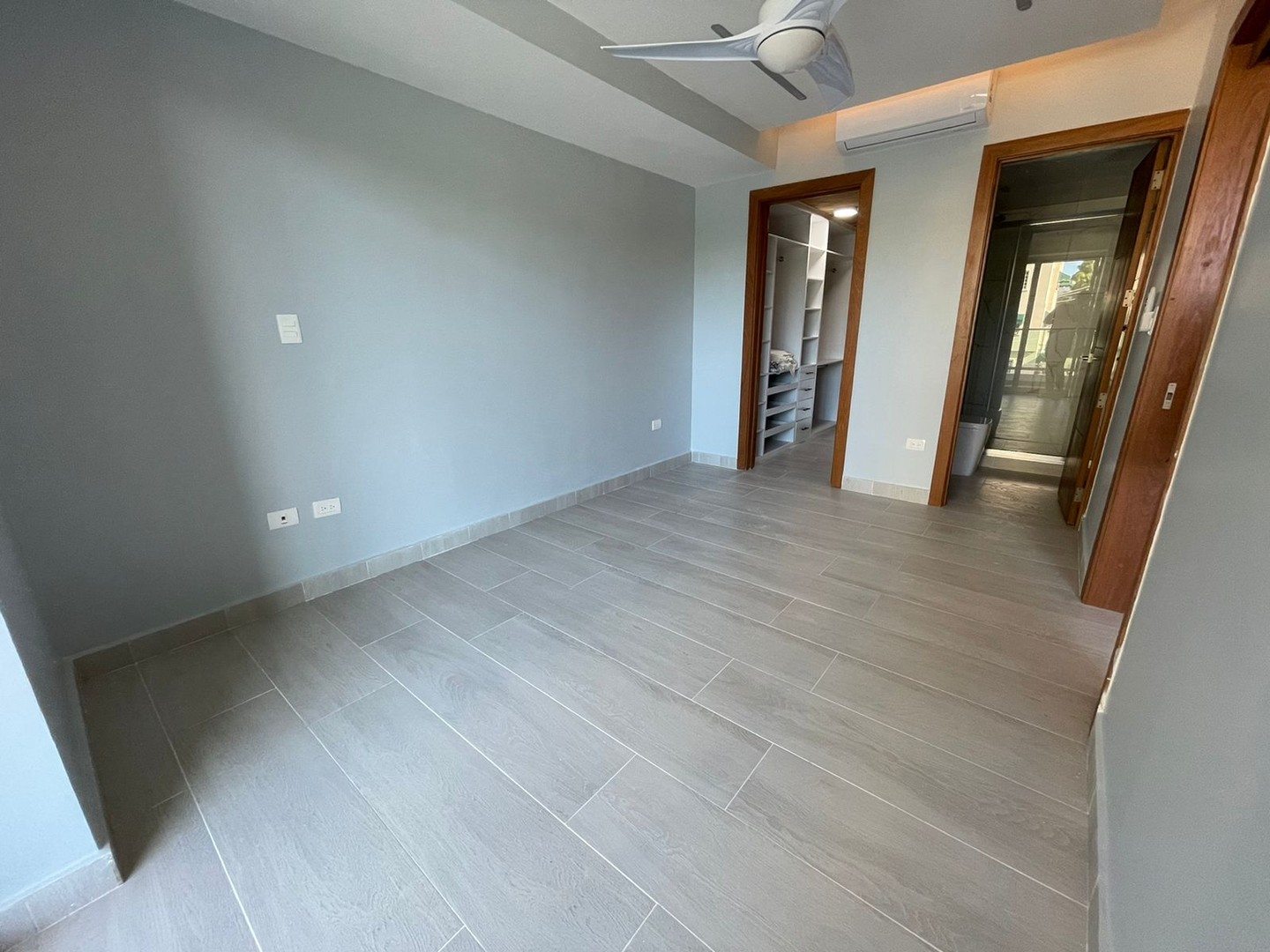 apartamentos - Apartamento nuevo con línea blanca en La Julia  4