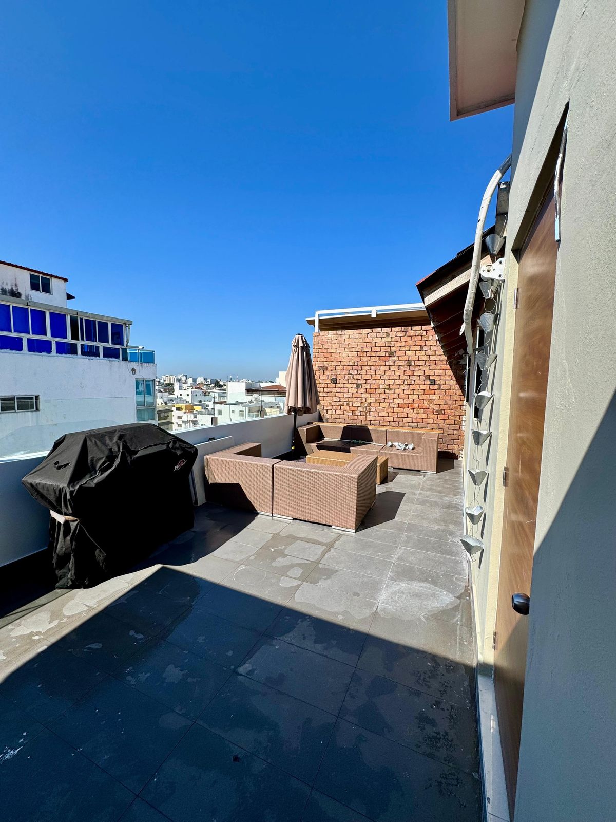 apartamentos - Vendo Ph en el millón piso 5 y 6 tres hab con su b 4