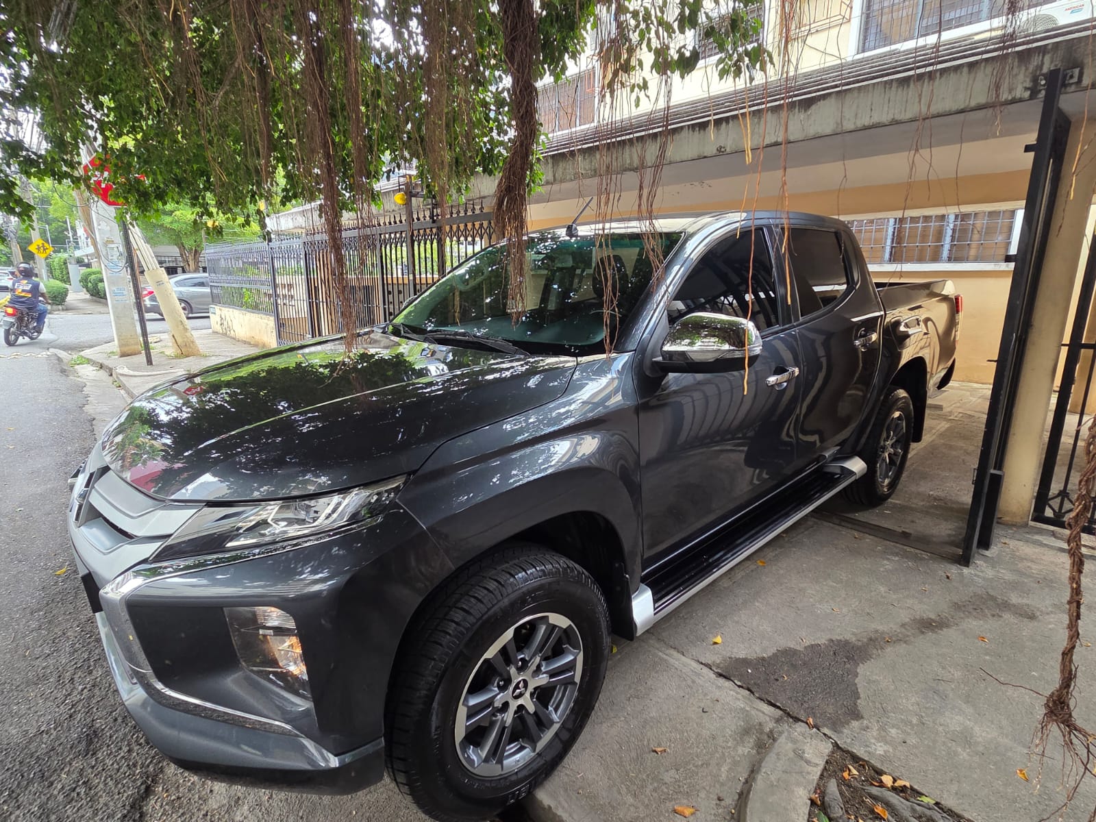 jeepetas y camionetas - Mitsubishi L 200 Sportero 2022 1