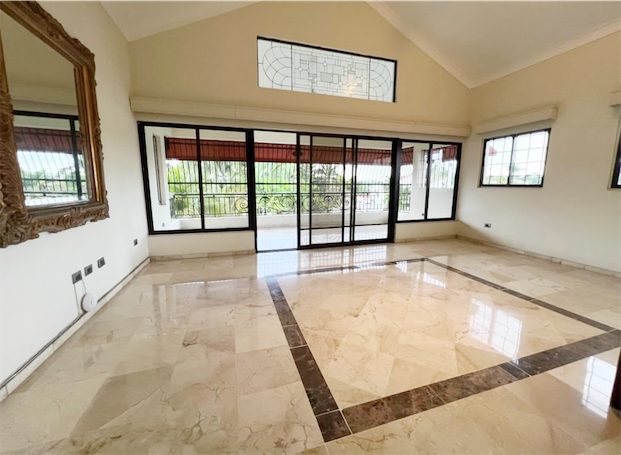 casas - Propiedad en arroyo hondo  5
