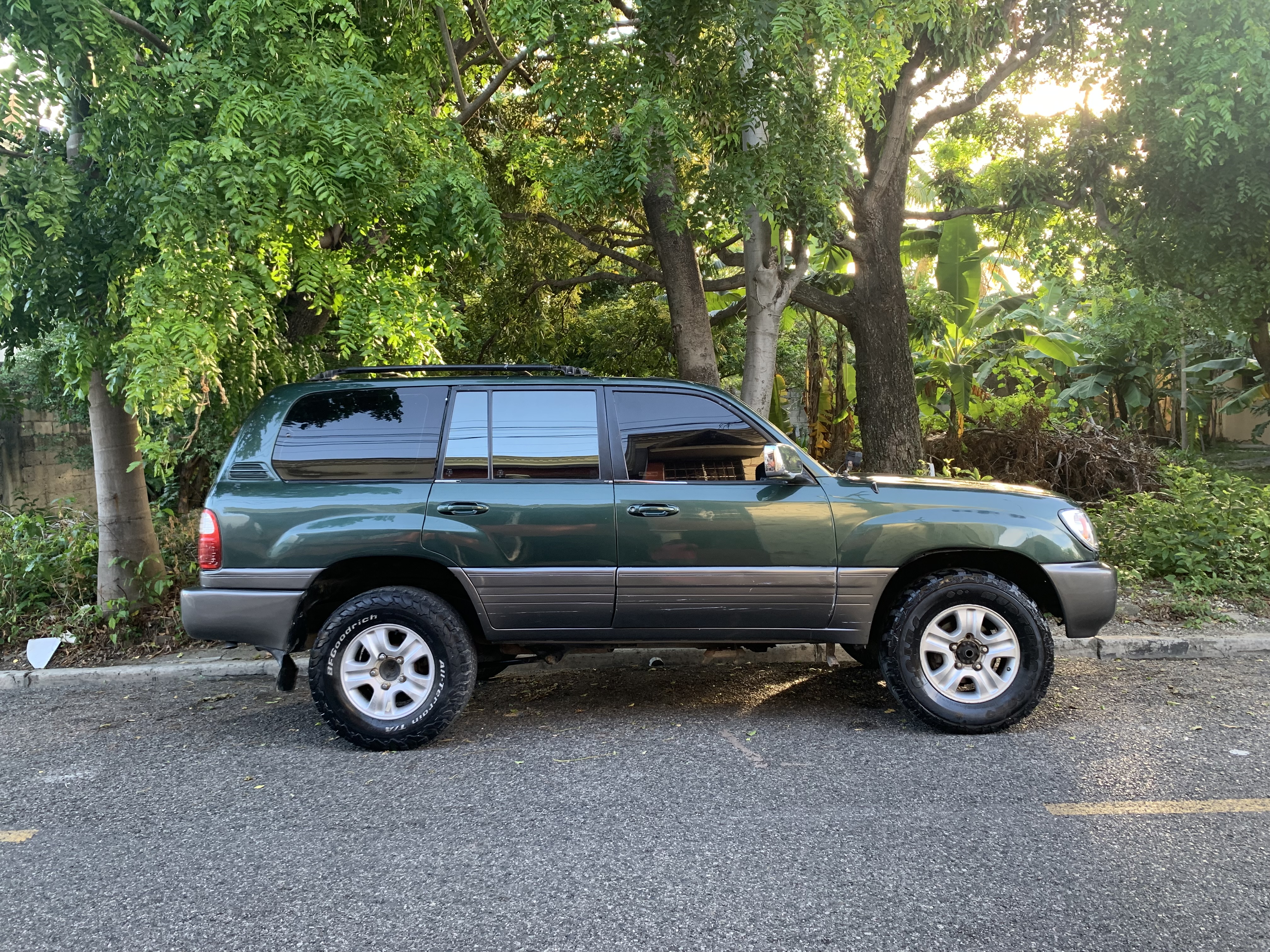 jeepetas y camionetas - Lexus lx470  2
