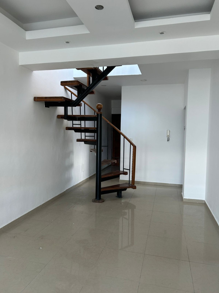 apartamentos - Vendo Penthouse 3 Habitaciones 3 Baños 3 Parqueos  7