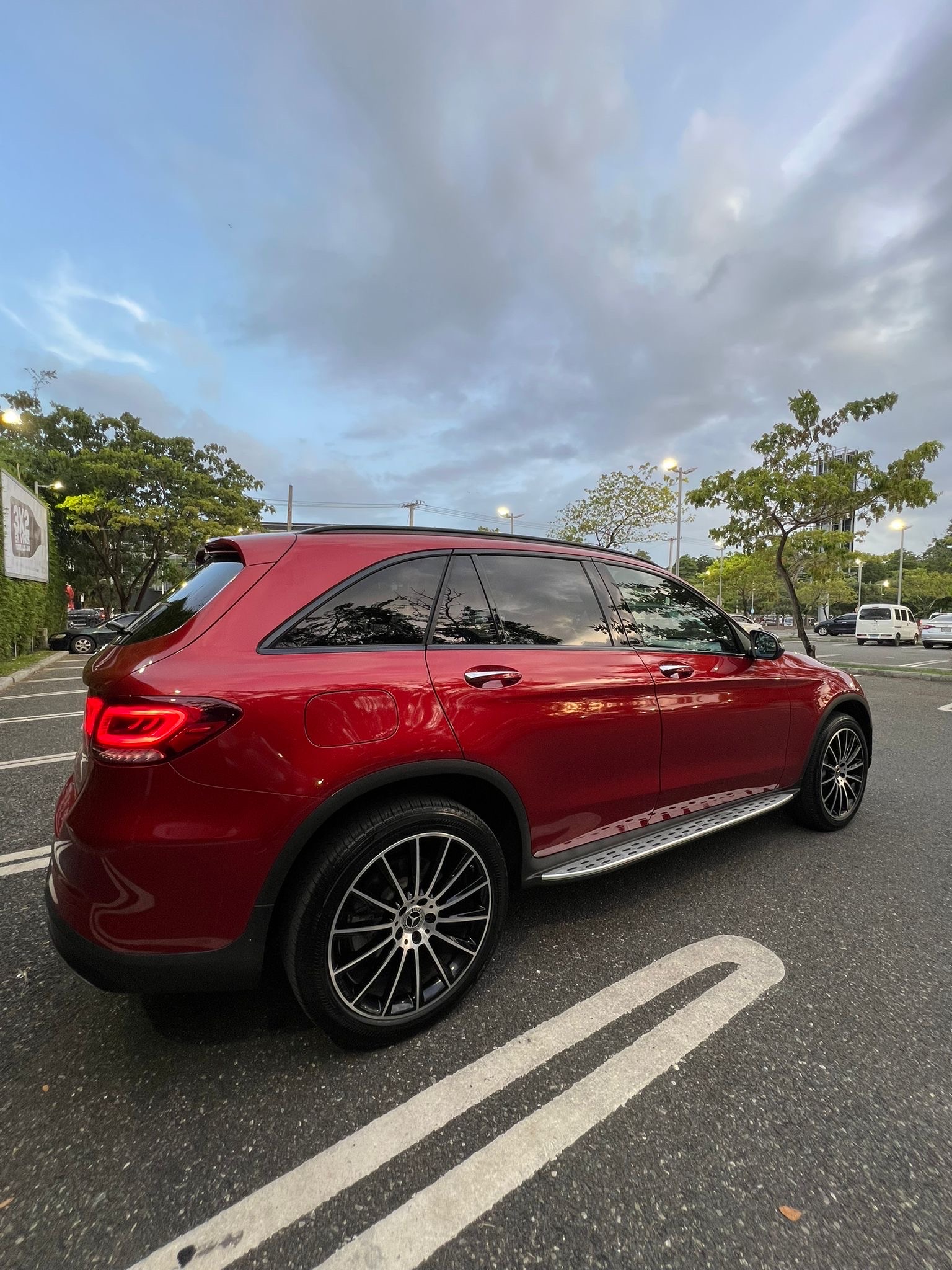 jeepetas y camionetas - Mercedes Benz GLC 300. Año 2020, milla 39,151 5