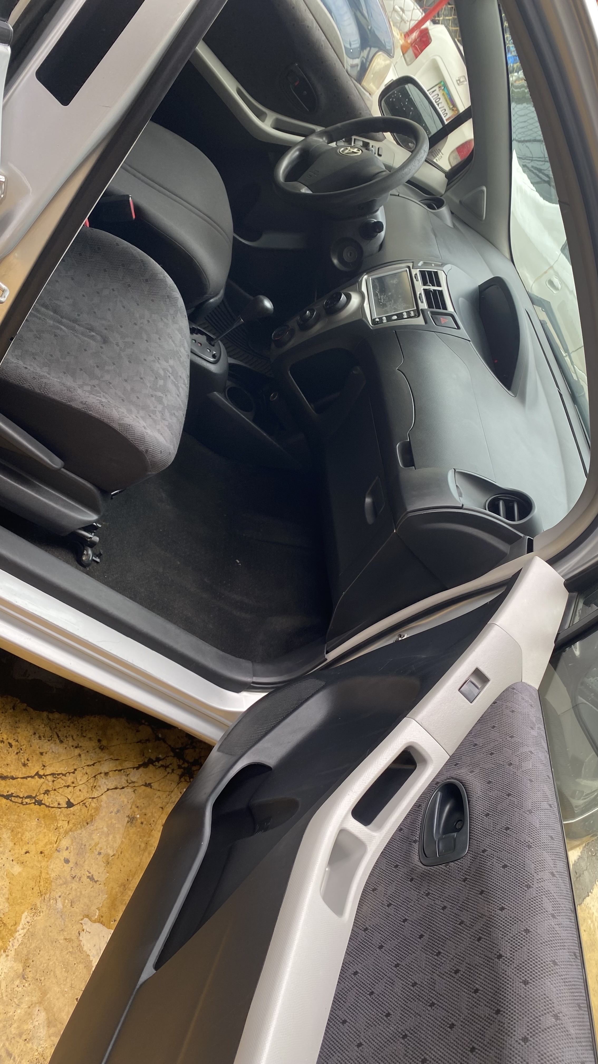 carros - Toyota vitz  6