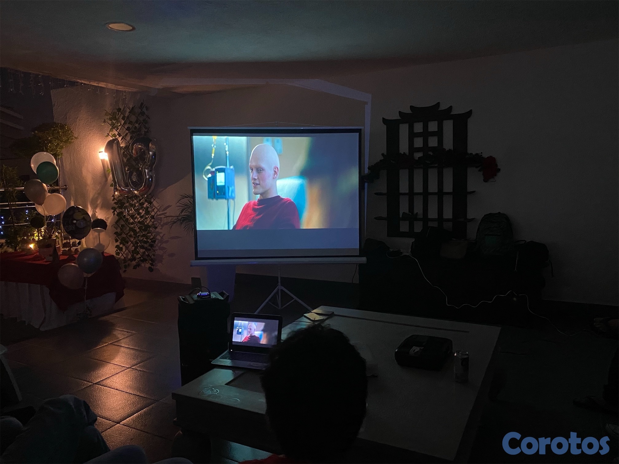 servicios profesionales - Alquiler de bocinas, proyector, data show y laptop 2