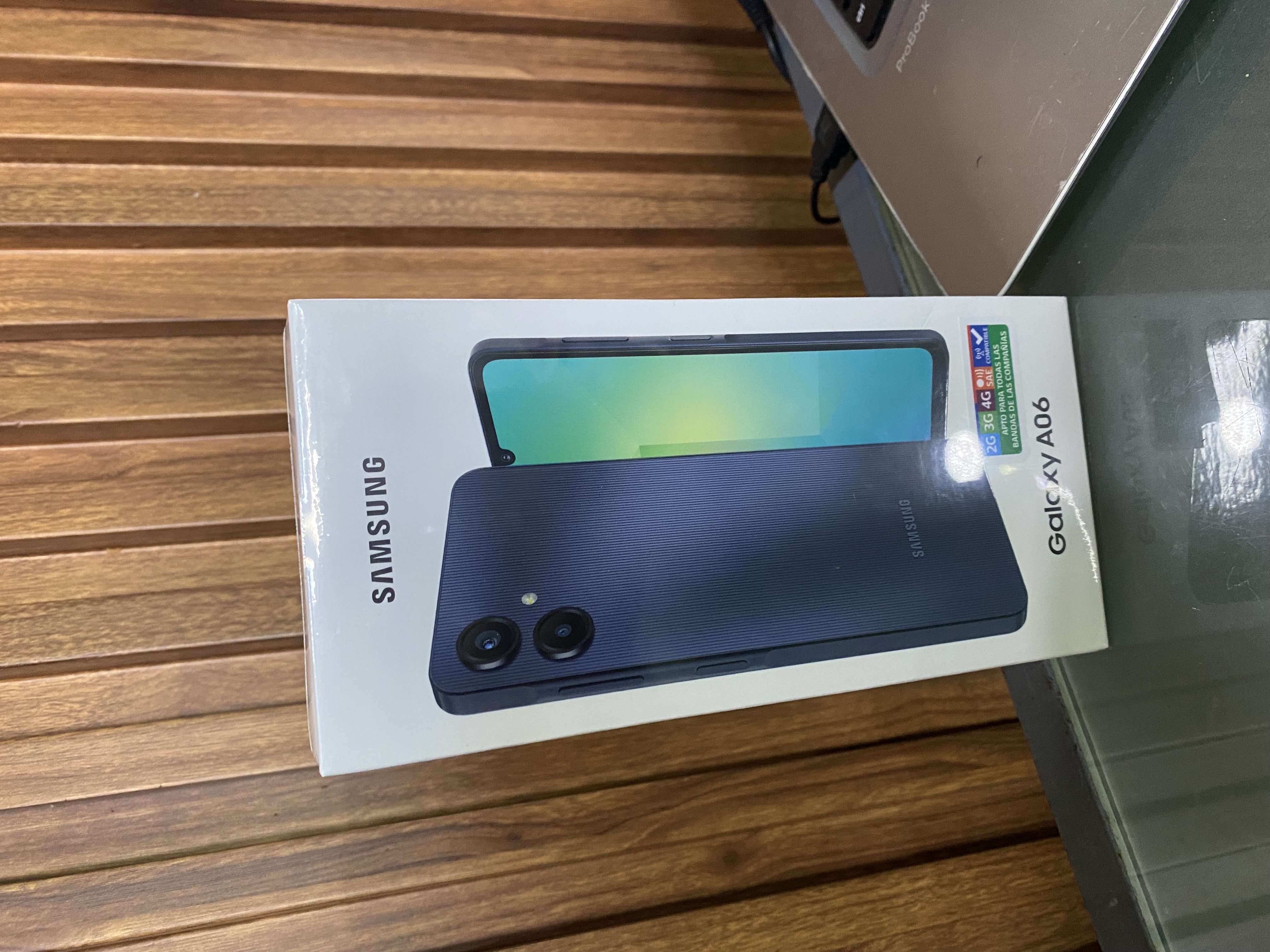 celulares y tabletas - Samsung A06 128GB  4