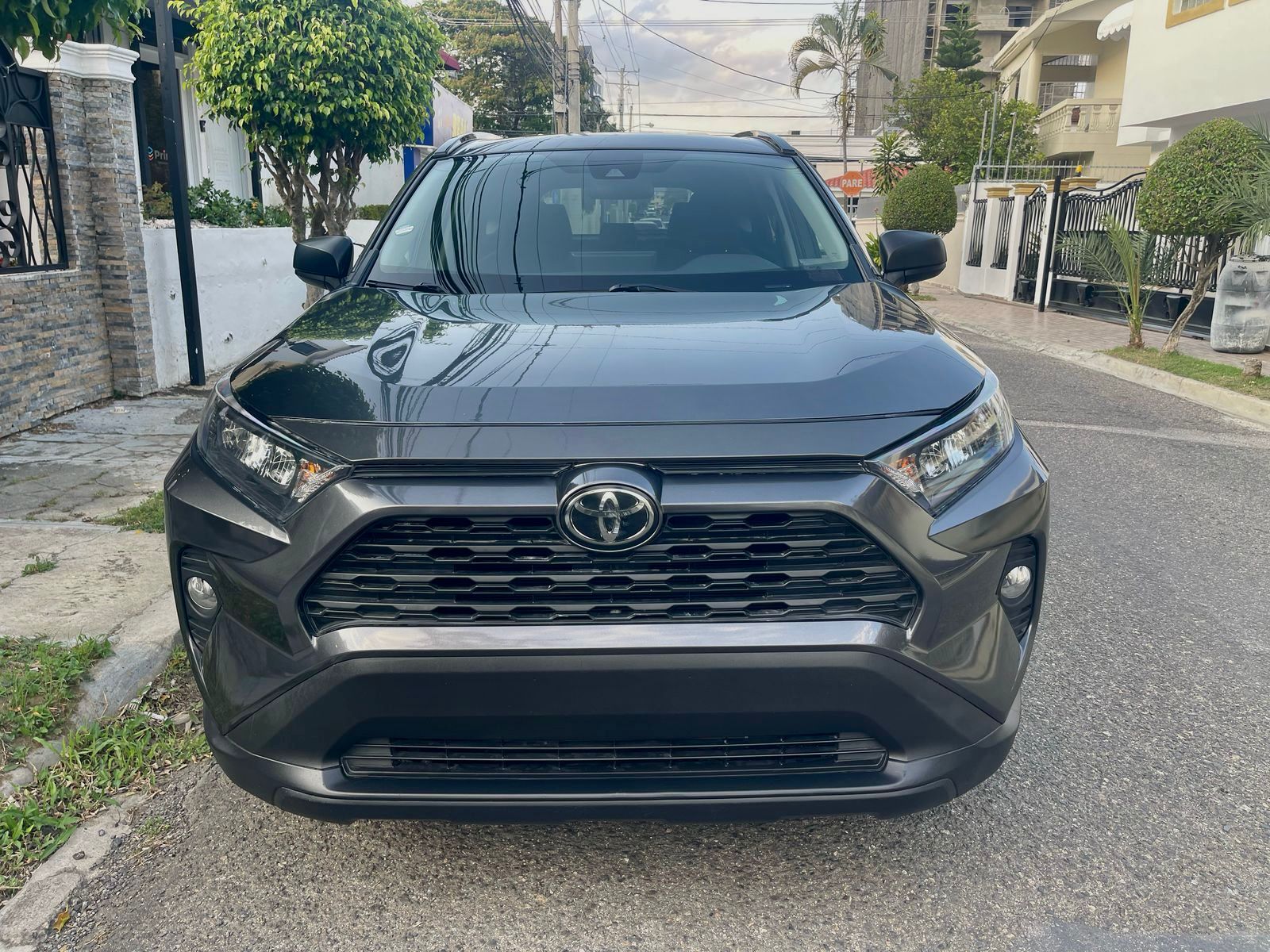 jeepetas y camionetas - Toyota rav4 2019 le  2