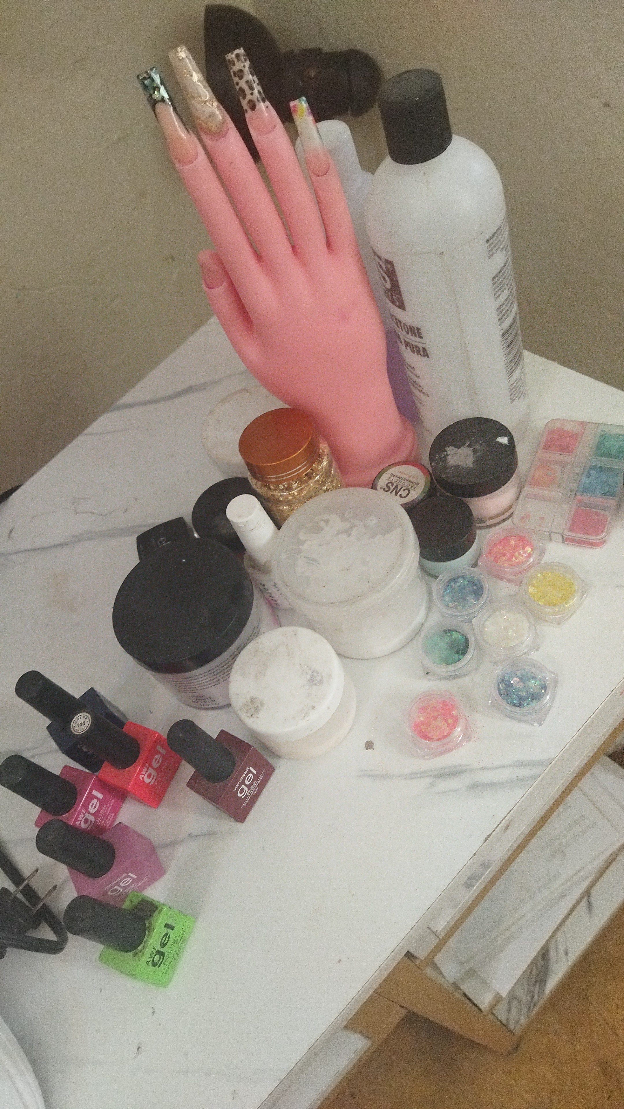 equipos profesionales - Mesa de uñas  3