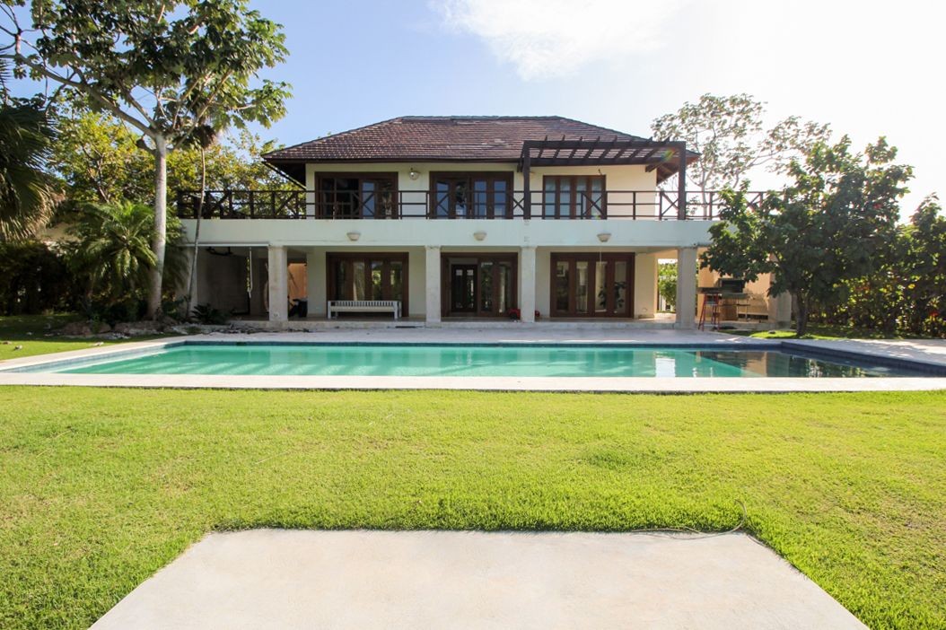 casas vacacionales y villas - Villa en venta en Cap Cana de 4 habitaciones 0