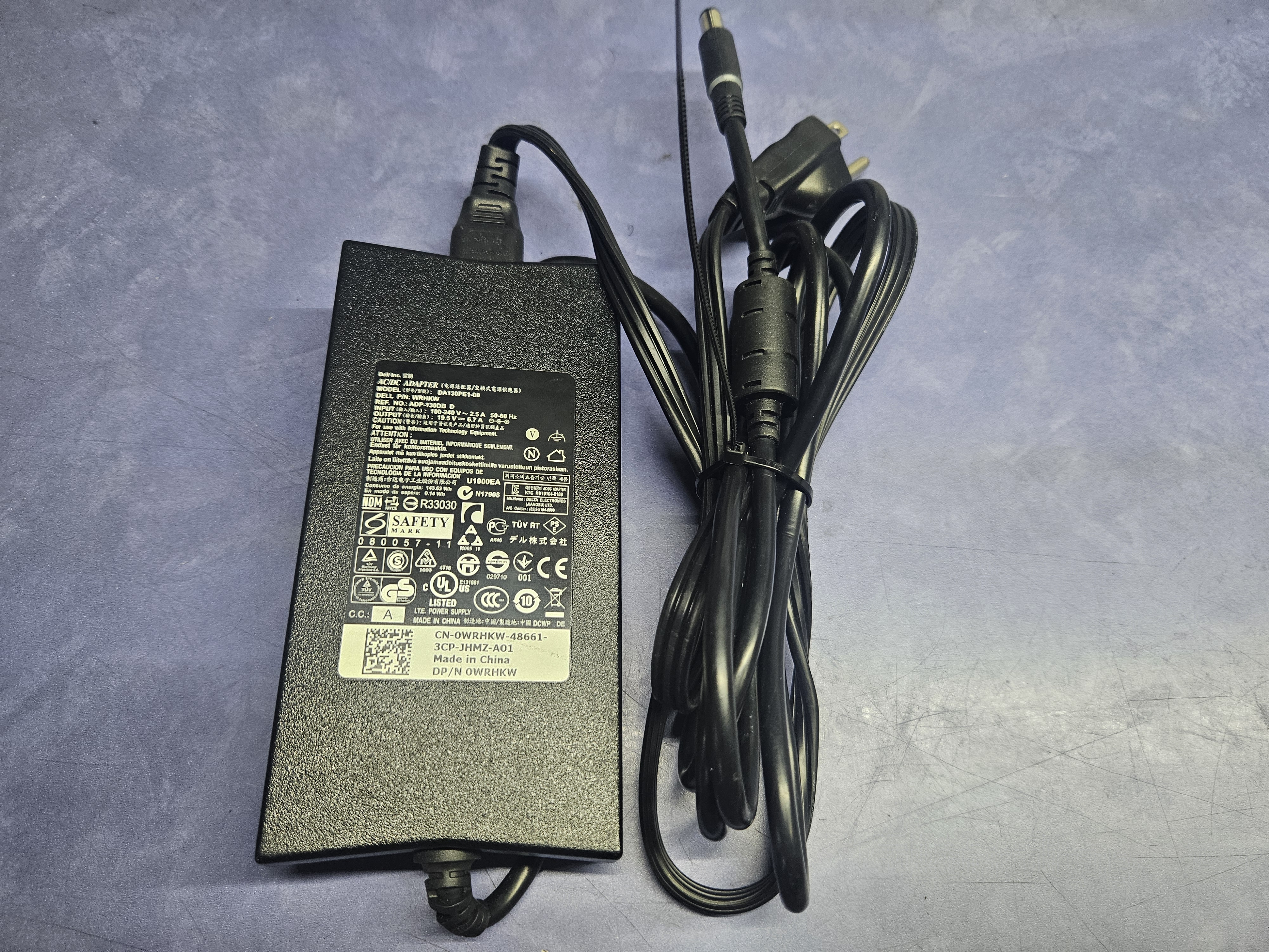 computadoras y laptops - Cargador Dell plug fino y ancho 130W original 4