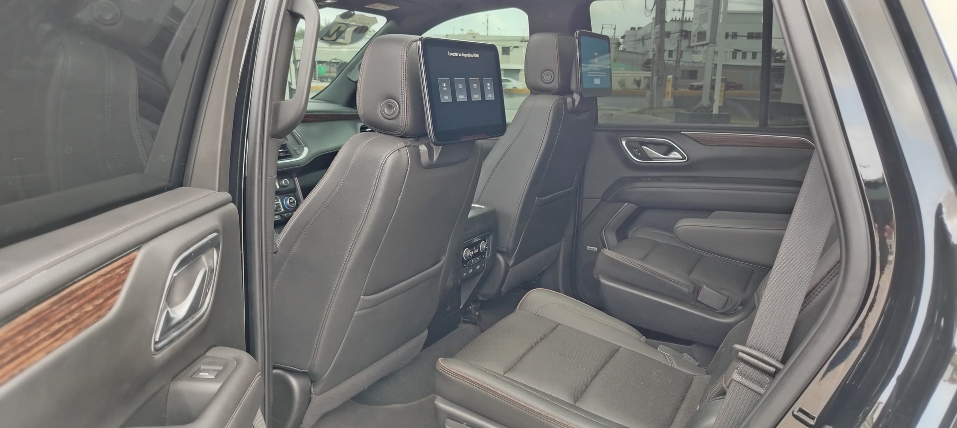 jeepetas y camionetas - CHEVROLET TAHOE HIGH COUNTRY 2022 10