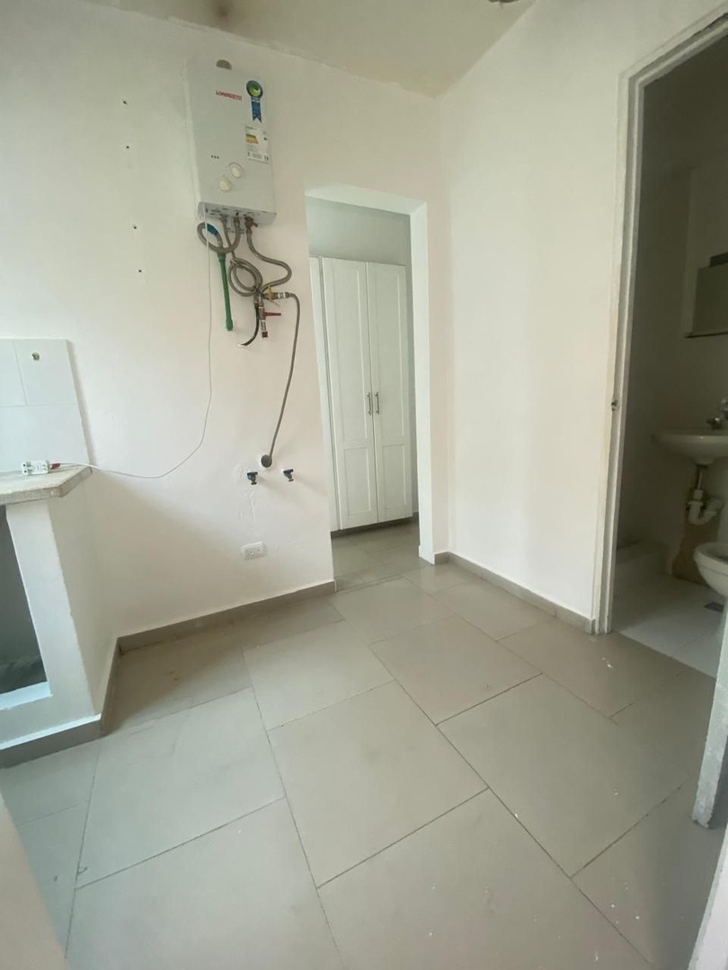 apartamentos - Los Prados venta 4 habitaciones 3.5 baños 2 parqueos techados 5