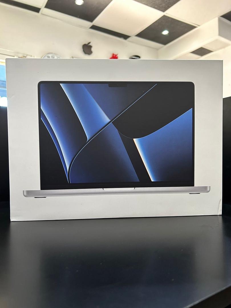 computadoras y laptops - MACBOOK PRO M2 PRO 14" 512GB 16GB RAM 2023 SILVER SELLADA ‼️🔥OFERTA 0