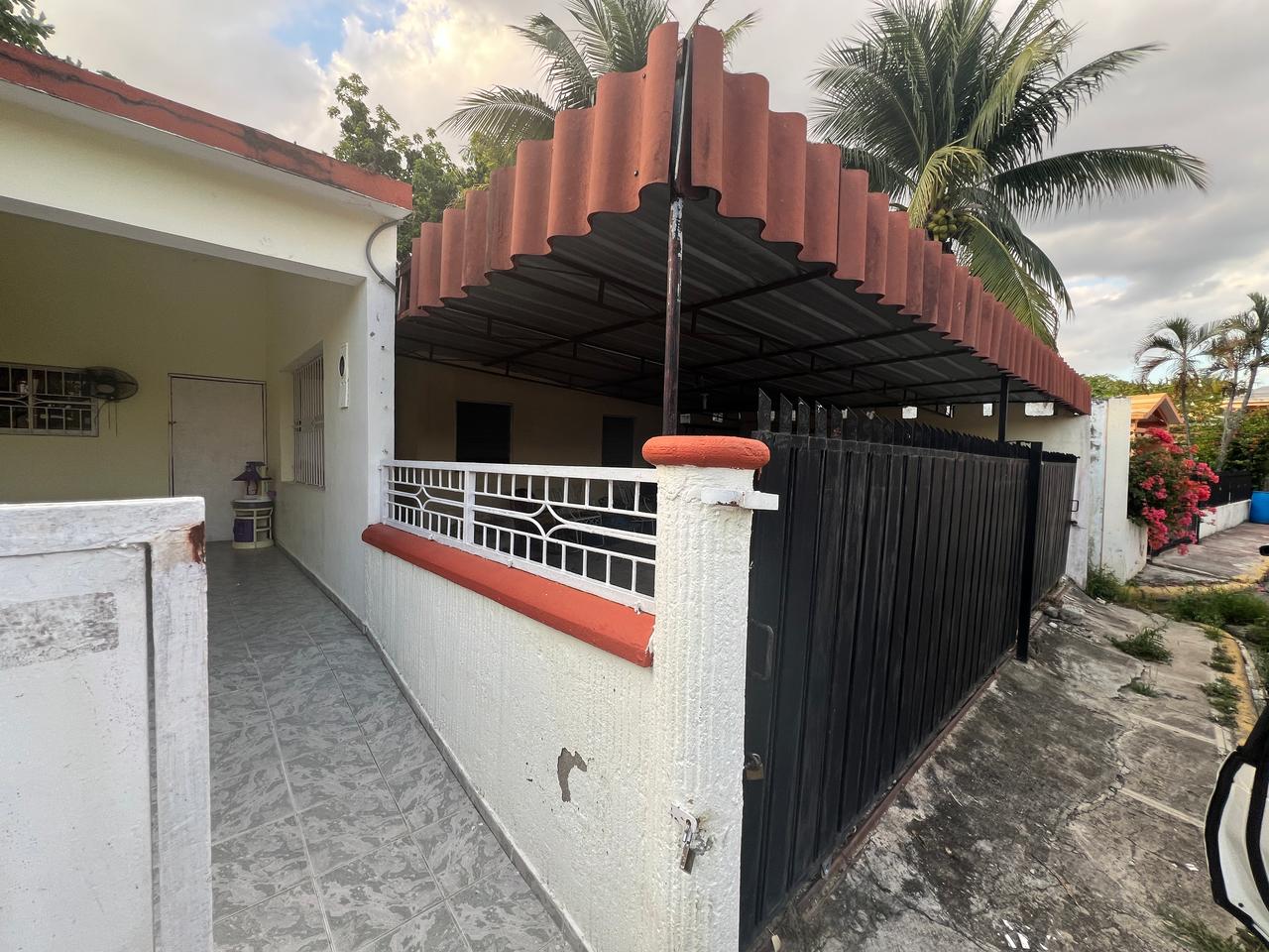 casas - Vendo casa en Bayona, Santo Domingo Oeste  0