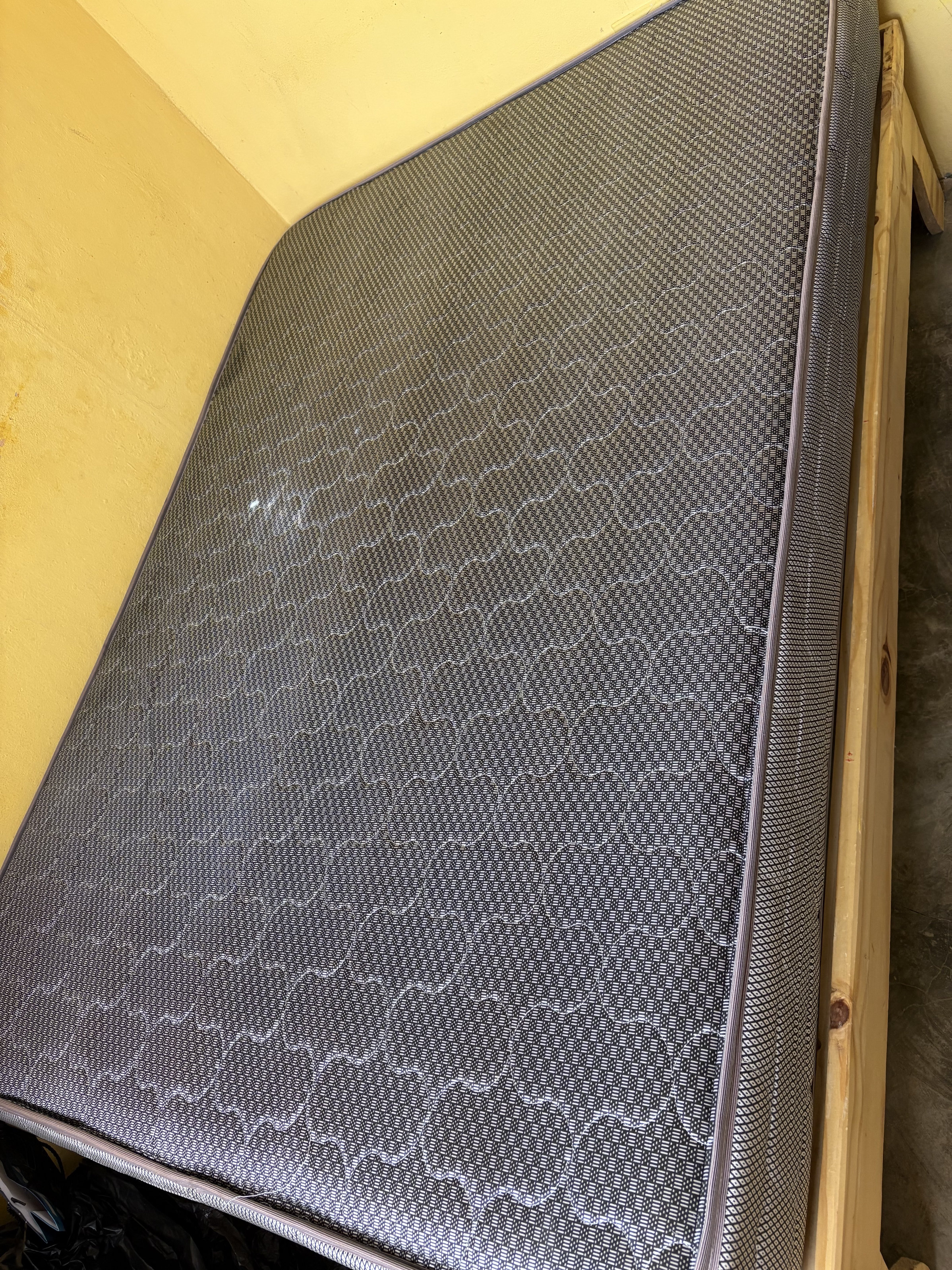 muebles y colchones - Cama con Corchon de Oportunidad  2