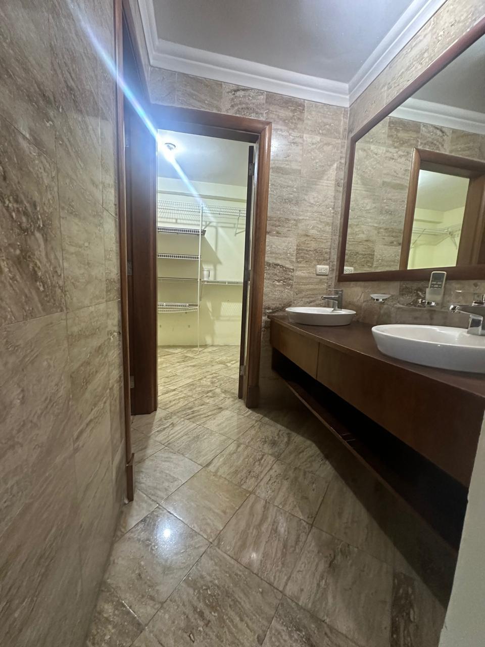 apartamentos - Se Renta Apart. de 3 Habitaciones en Naco 5