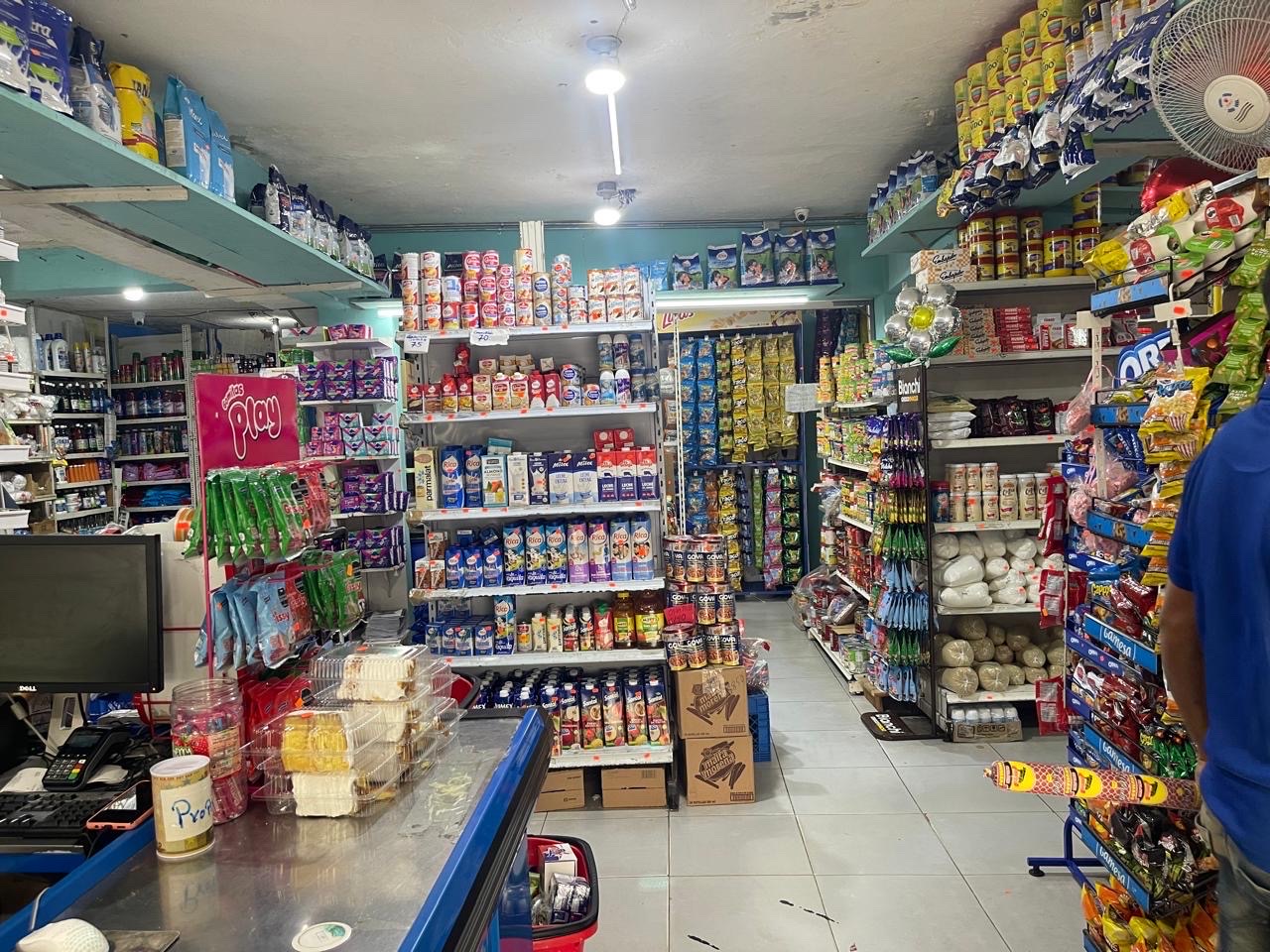 otros inmuebles - venta de Almacén en Santo Domingo este con ingresos mensuales de 4,5millones 2