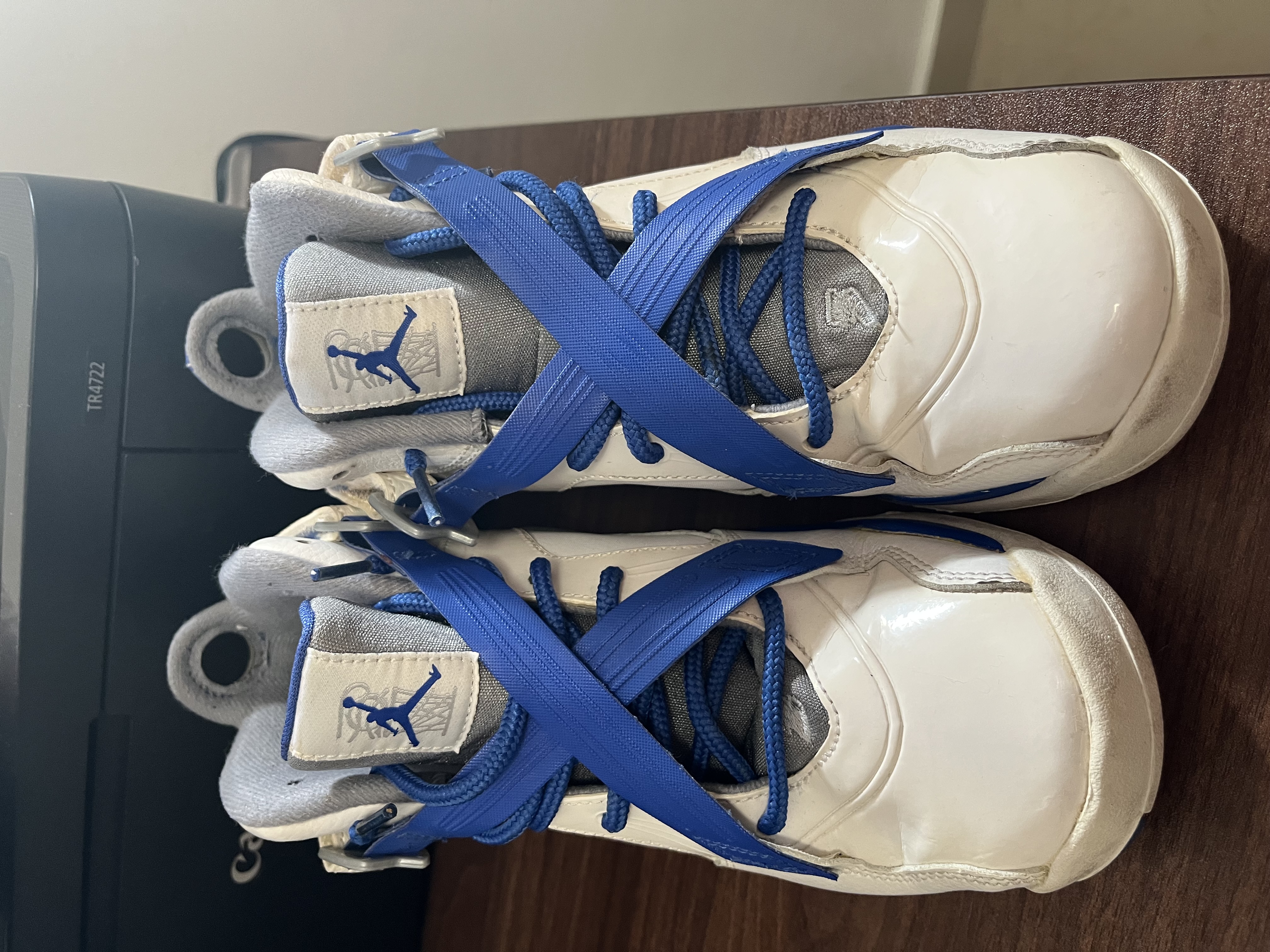 zapatos para hombre - Vendo tenis de niños size  5.Y y 4.5Y