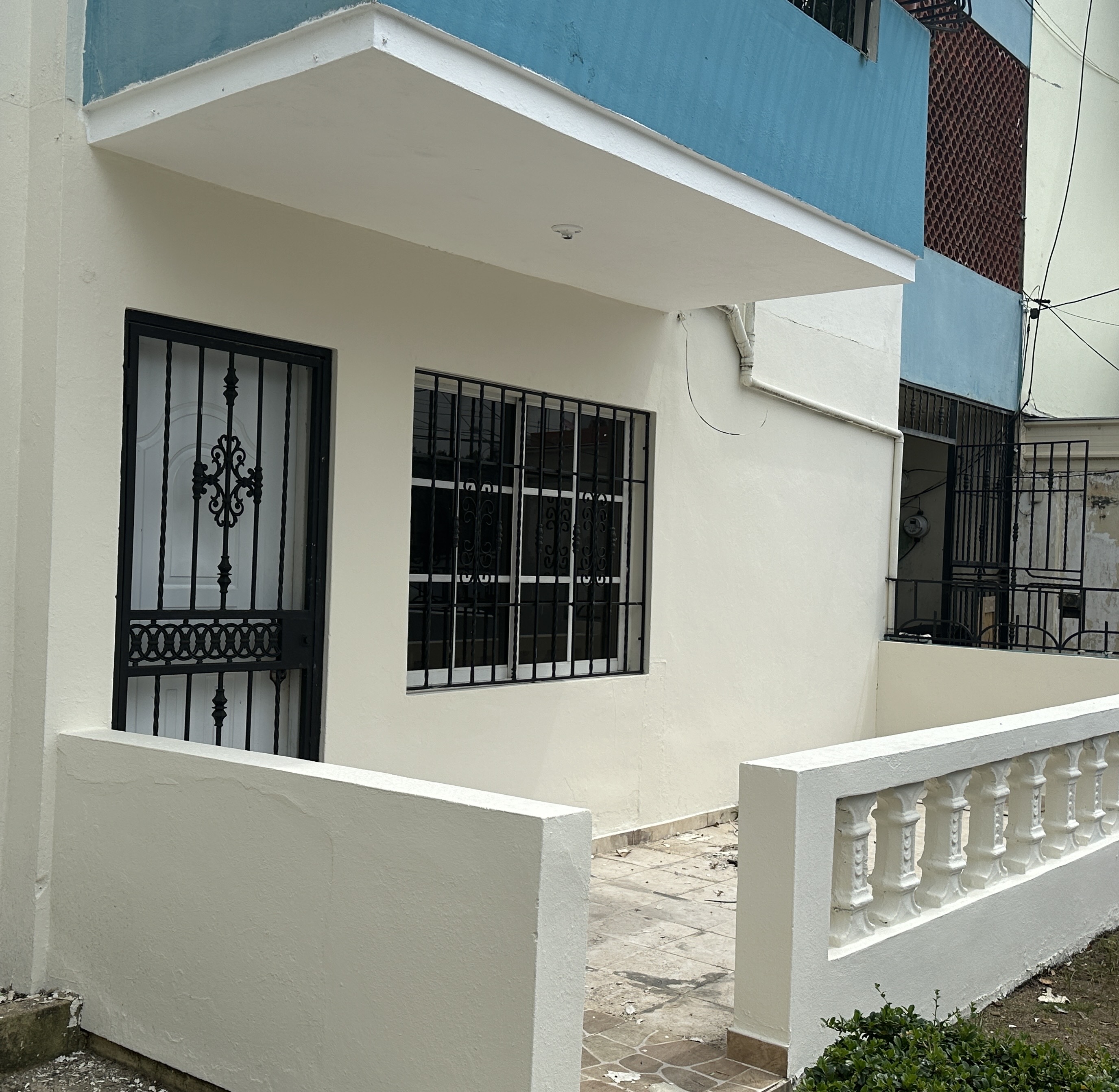 apartamentos - Apartamento 3 hab | La Agustina – RD$23,000 – ¡Céntrico y accesible! 0