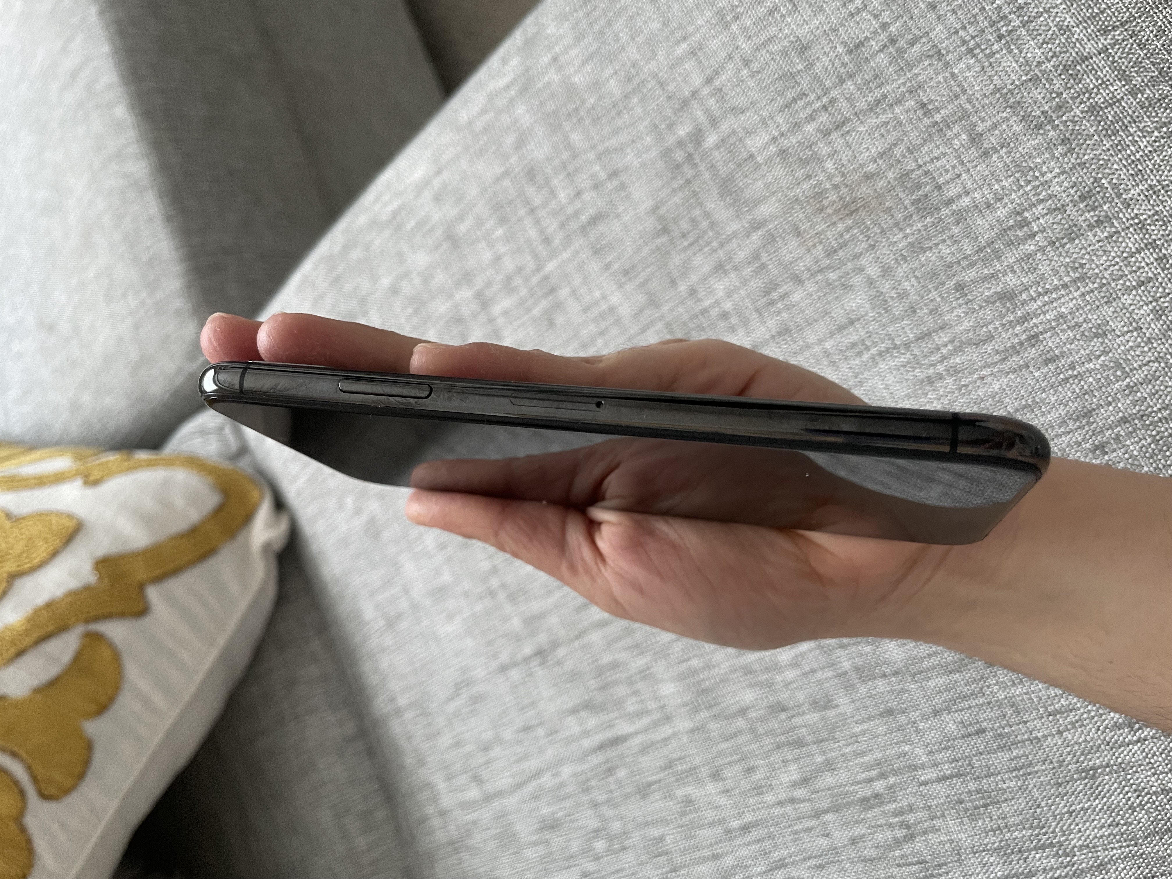 celulares y tabletas - iPhone XS 64 GB – Buen estado, sin reparaciones – RD$10,000 negociable 2