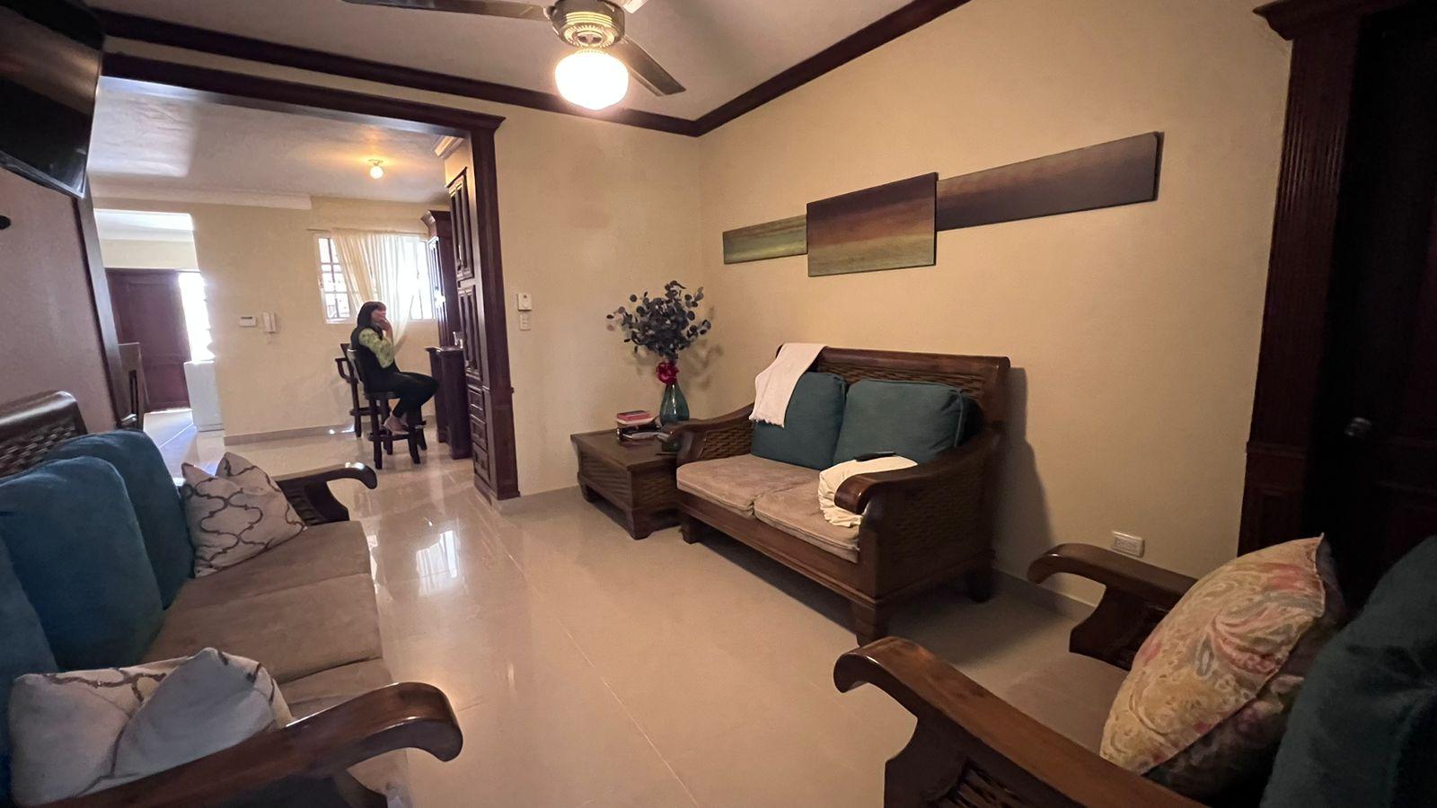 casas - Casa de dos niveles de venta residencial Cerrado 8