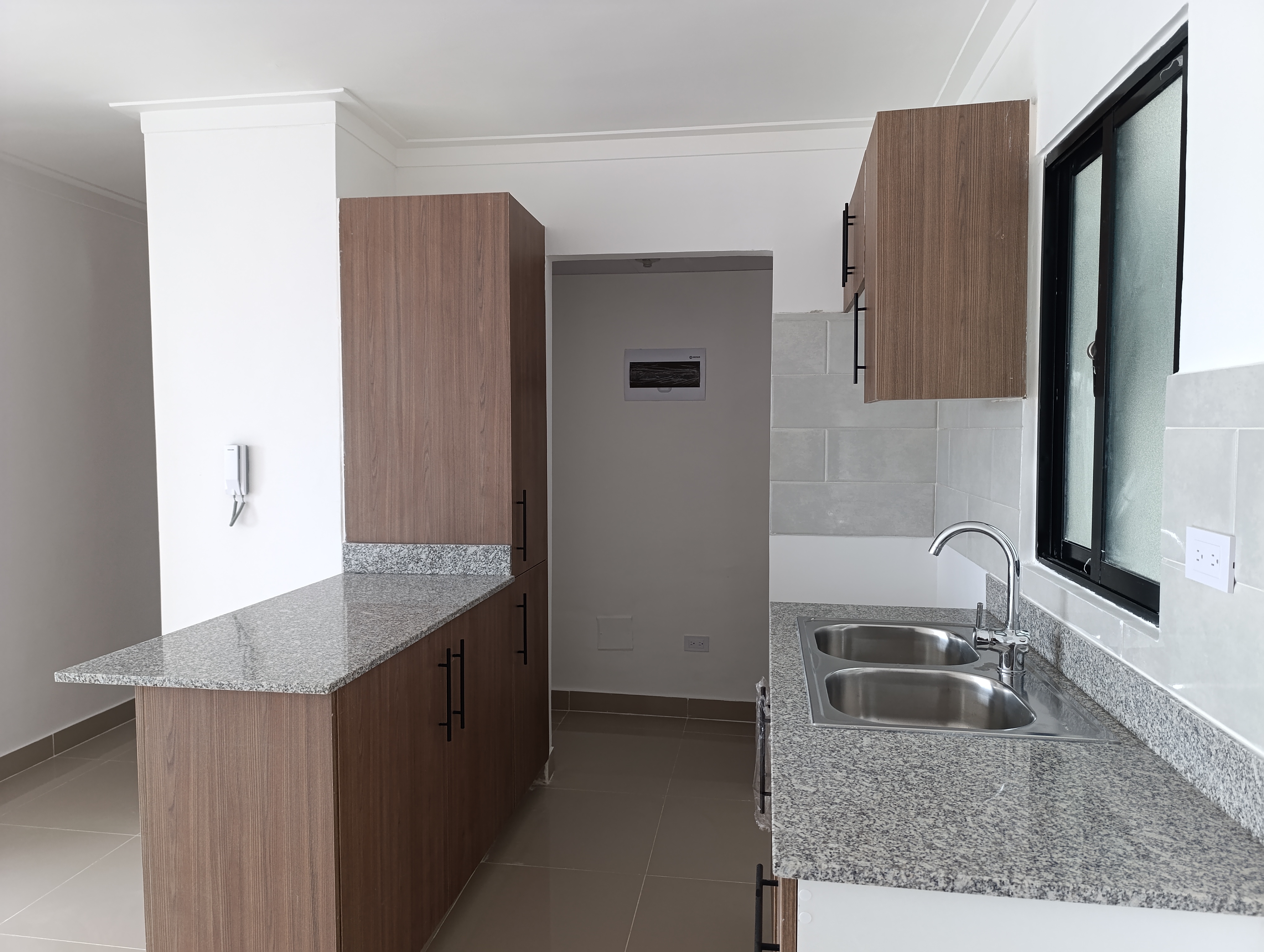 apartamentos - Se alquila 3er nivel en Residencial Riviera Verde. 3