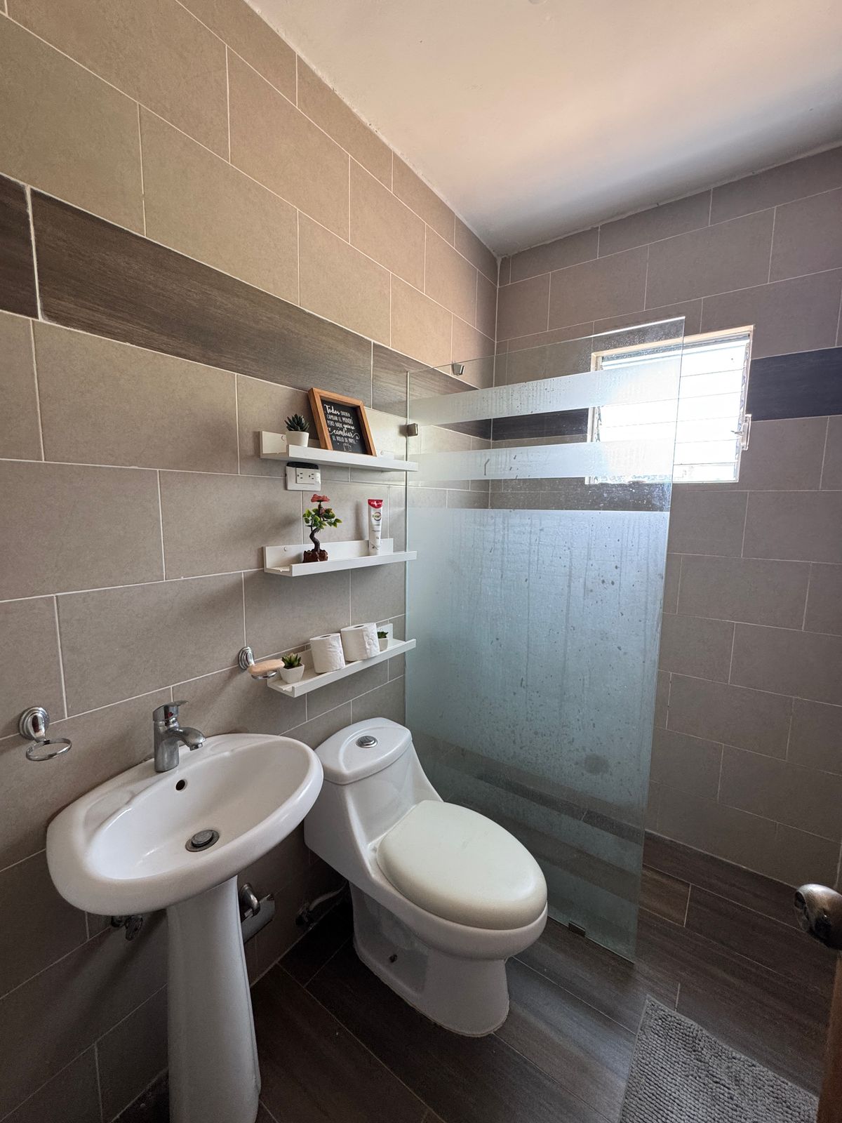 apartamentos - Vendo Apartamento Villa Aura📍5to piso de 250mts   8