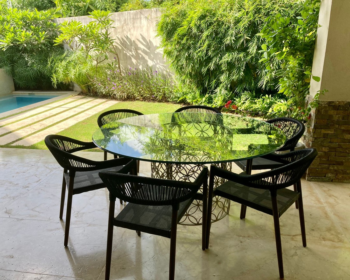 muebles y colchones - Mesa Redonda (ilumel) 1