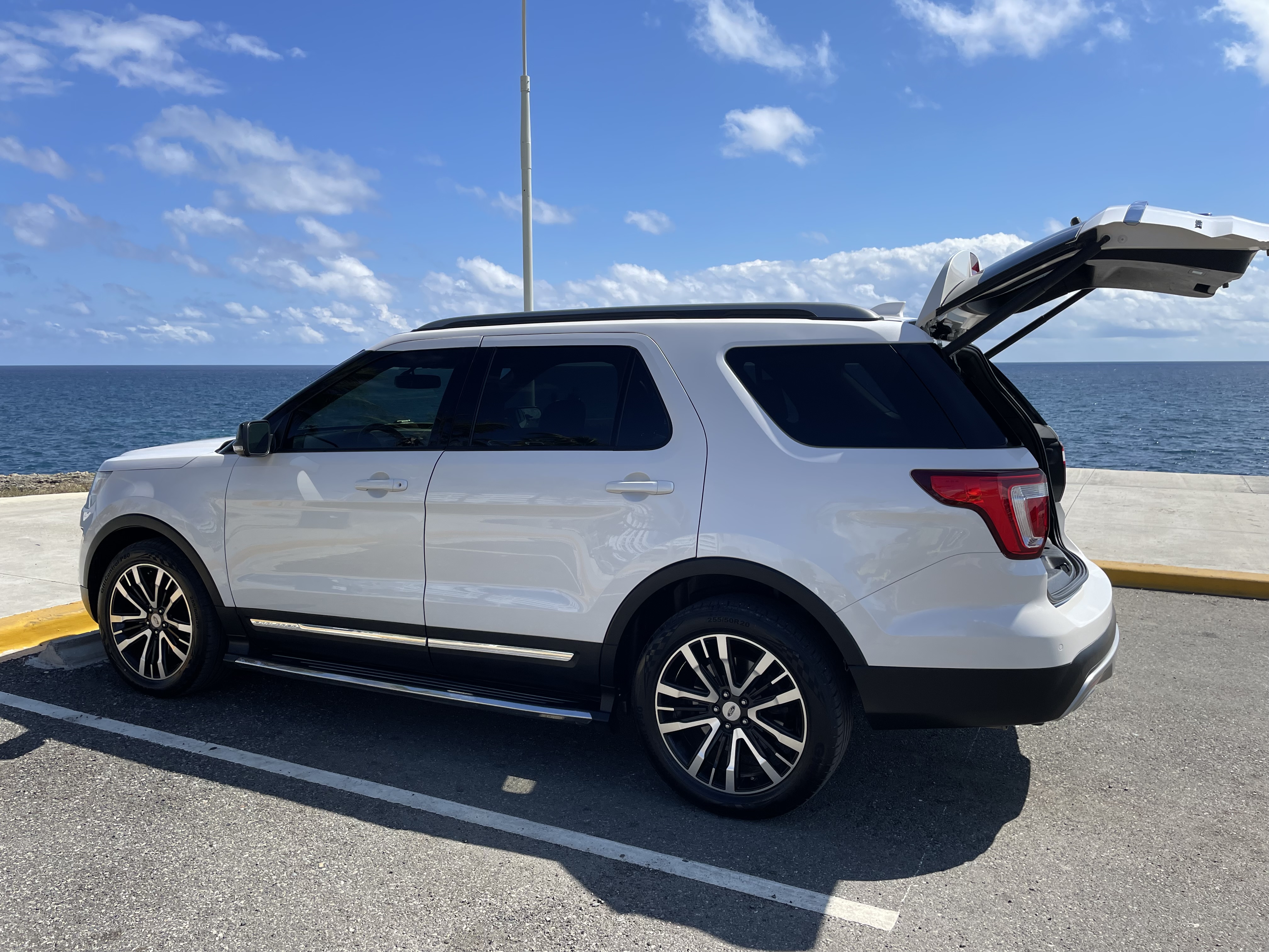 jeepetas y camionetas - Ford Explorer XLT 4WD, Unico Dueño. US19,800 Neg. 3