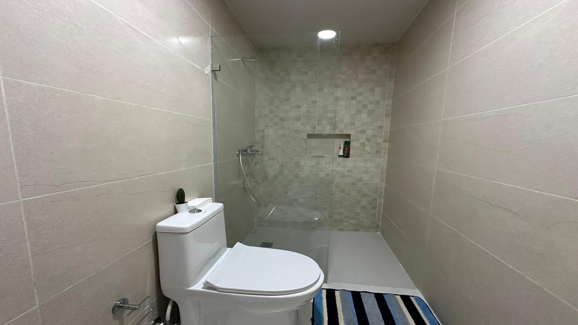 apartamentos - Apartamento amueblado con terraza en venta, Evaristo Morales 8
