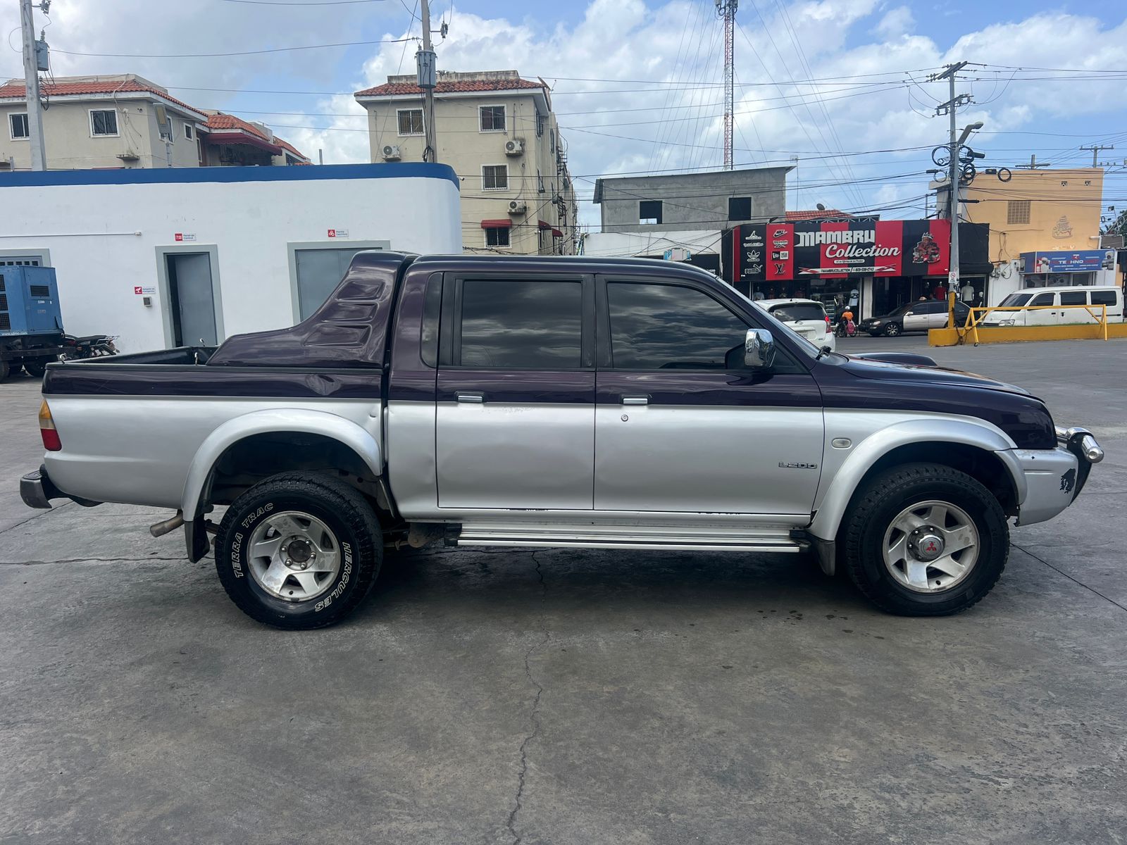 camiones y vehiculos pesados - MITSUBISHI  L200 AÑO 2003 DIESEL 4×4 AUTOMÁTICA  0