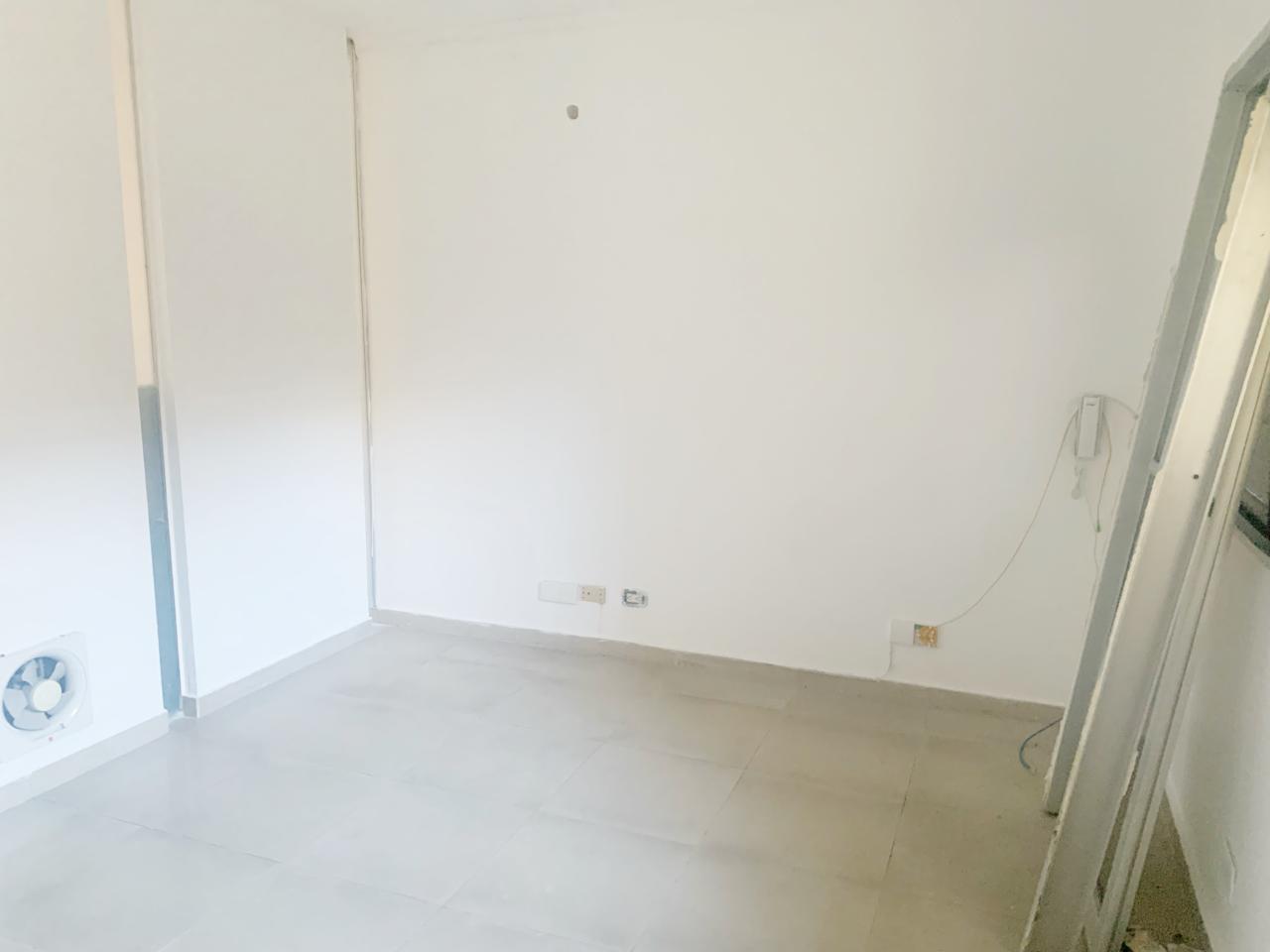 oficinas y locales comerciales - Local céntrico en los Prados  1