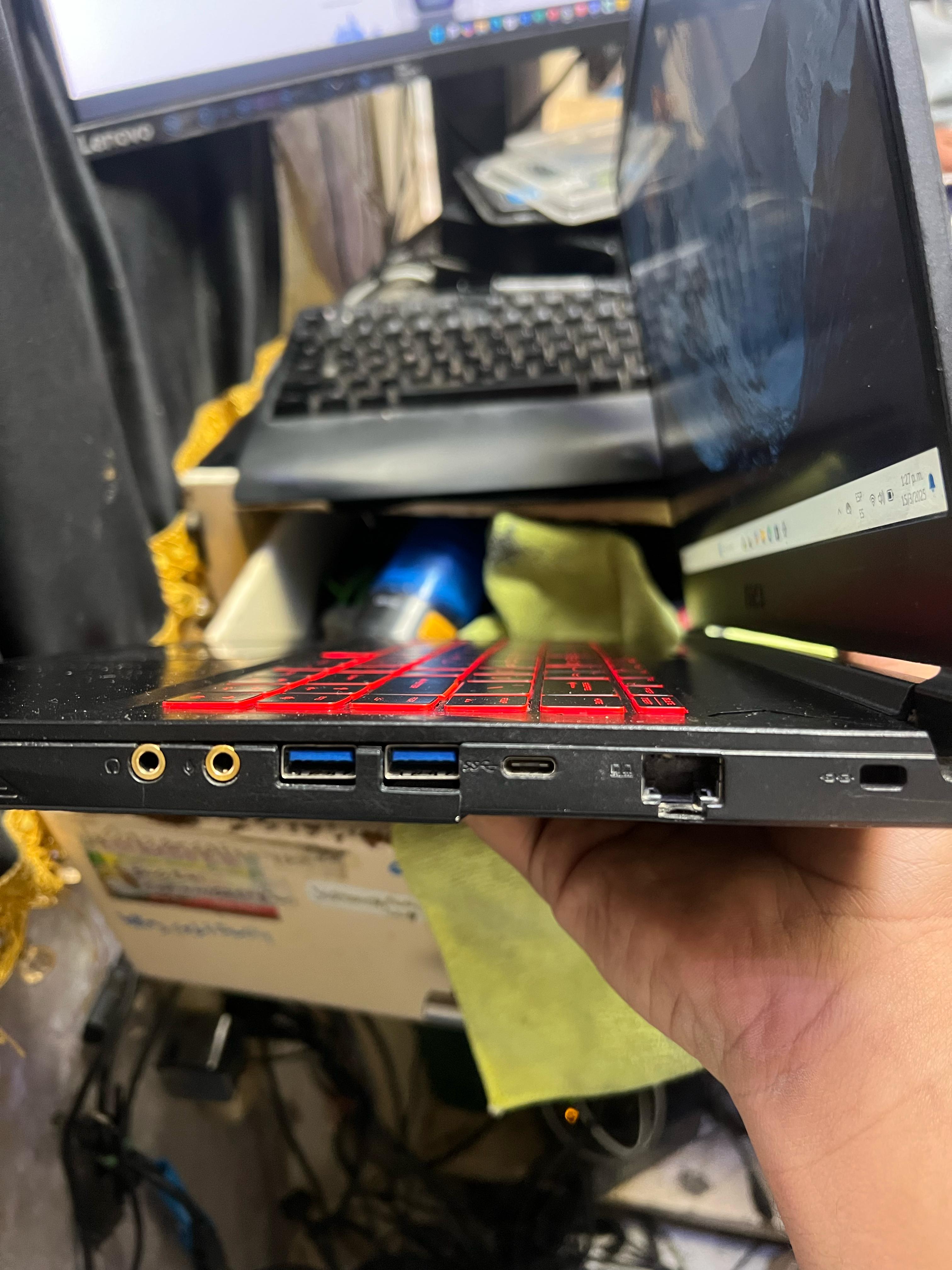 computadoras y laptops - LAPTOP GAMING MSI GF63 Thin 10SC  I5 10MA /GTX1650 1