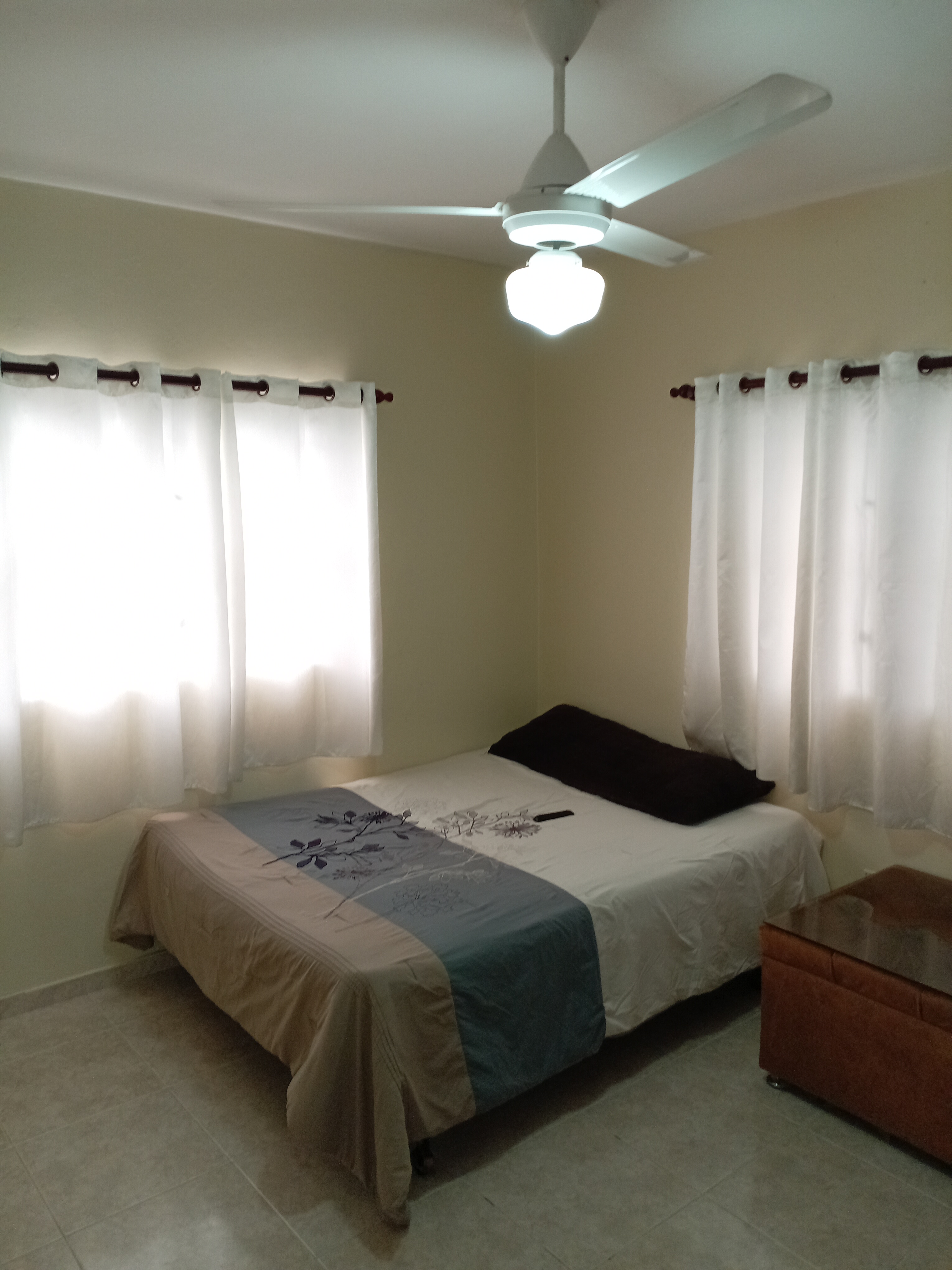 habitaciones y viviendas compartidas - Rento habitación a chica que trabaje 0