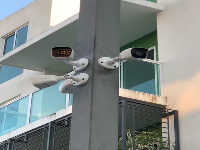 servicios profesionales - Cámaras de Vigilancia / Instalacion  4