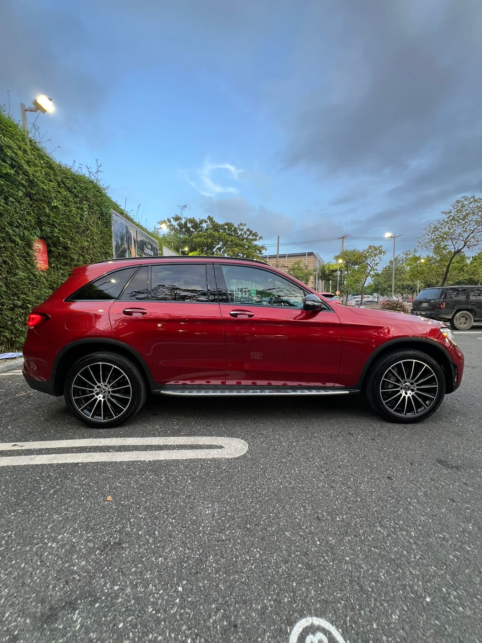 jeepetas y camionetas - Mercedes Benz GLC 300. Año 2020, milla 39,151 6
