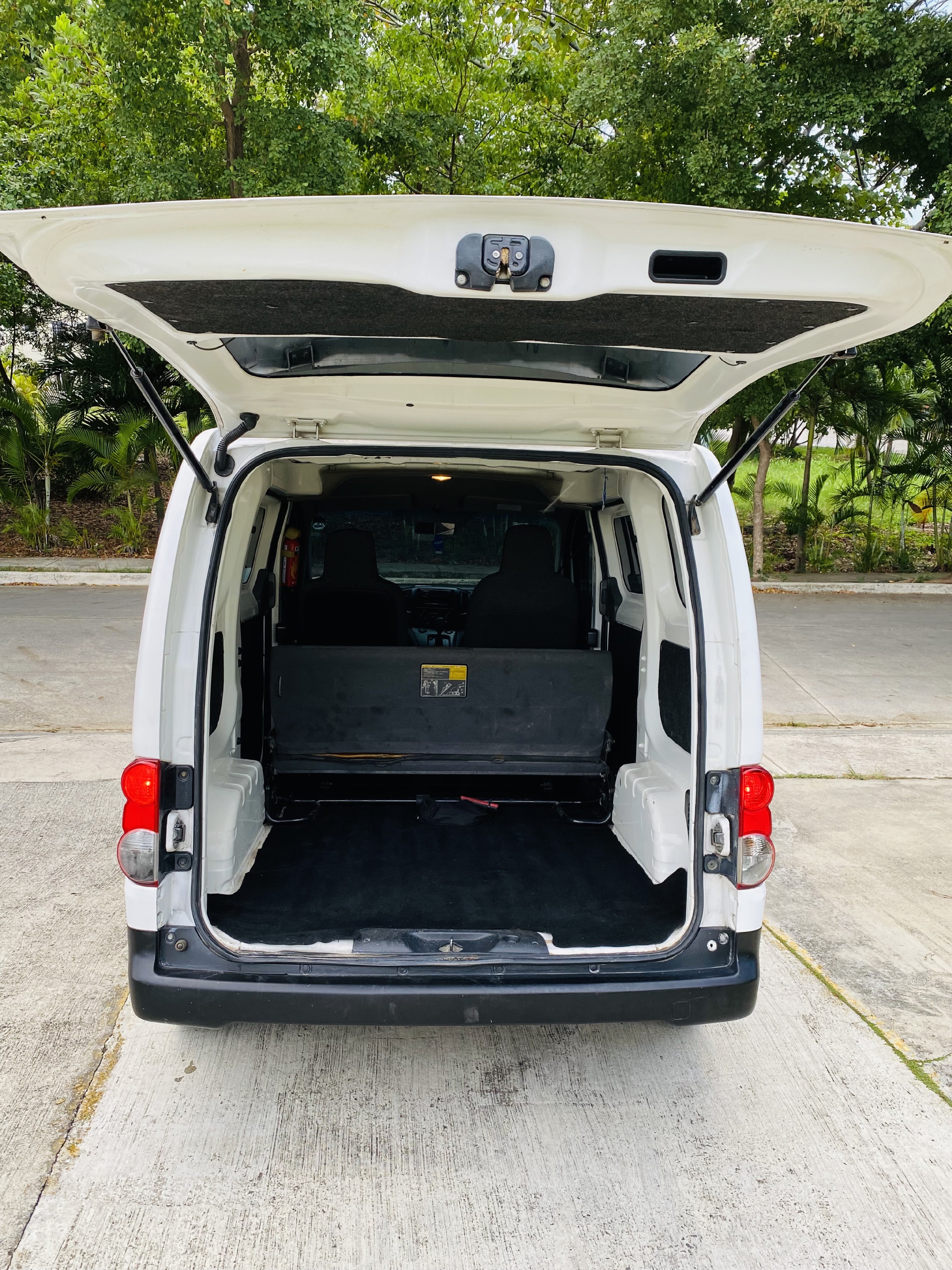 carros - ¡EN VENTA! Nissan NV200 – Año 2015Vehículo económico, versátil y en buen estado 6