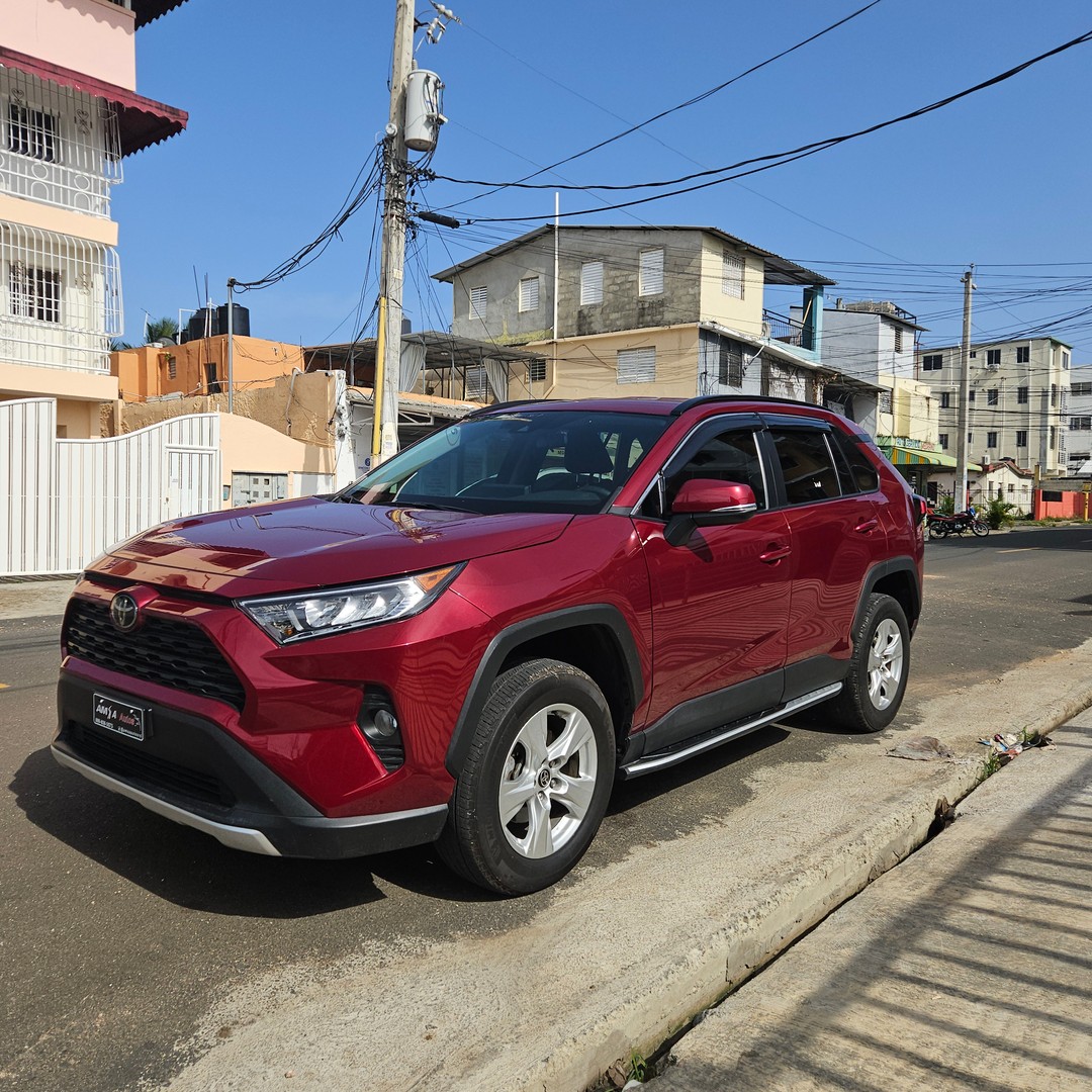 jeepetas y camionetas - Toyota rav4 2021 xle 0
