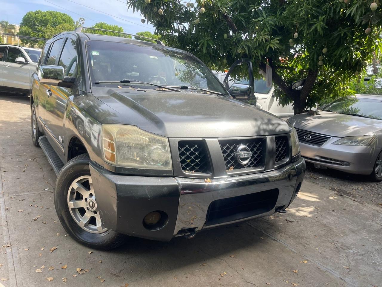 jeepetas y camionetas - Nissan Armada SE 2005 0
