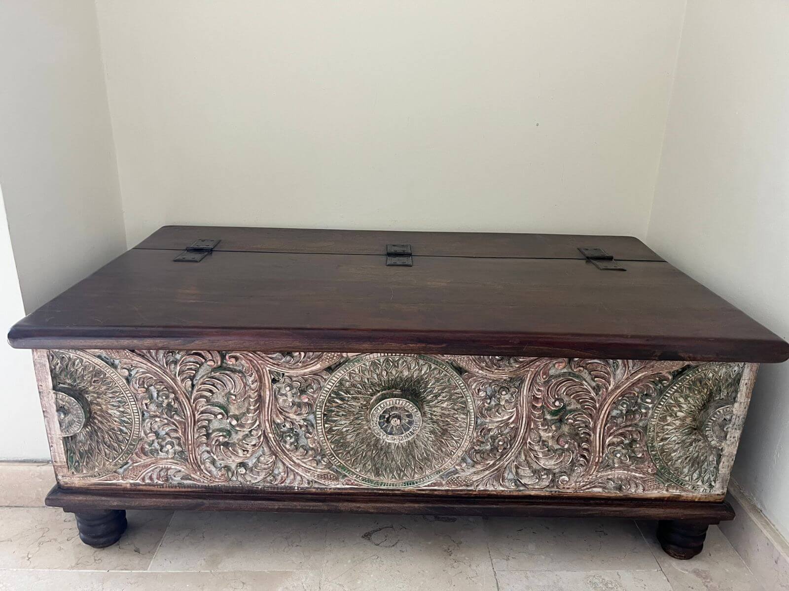 muebles y colchones - Espectacular baúl maciso asiatico. 0