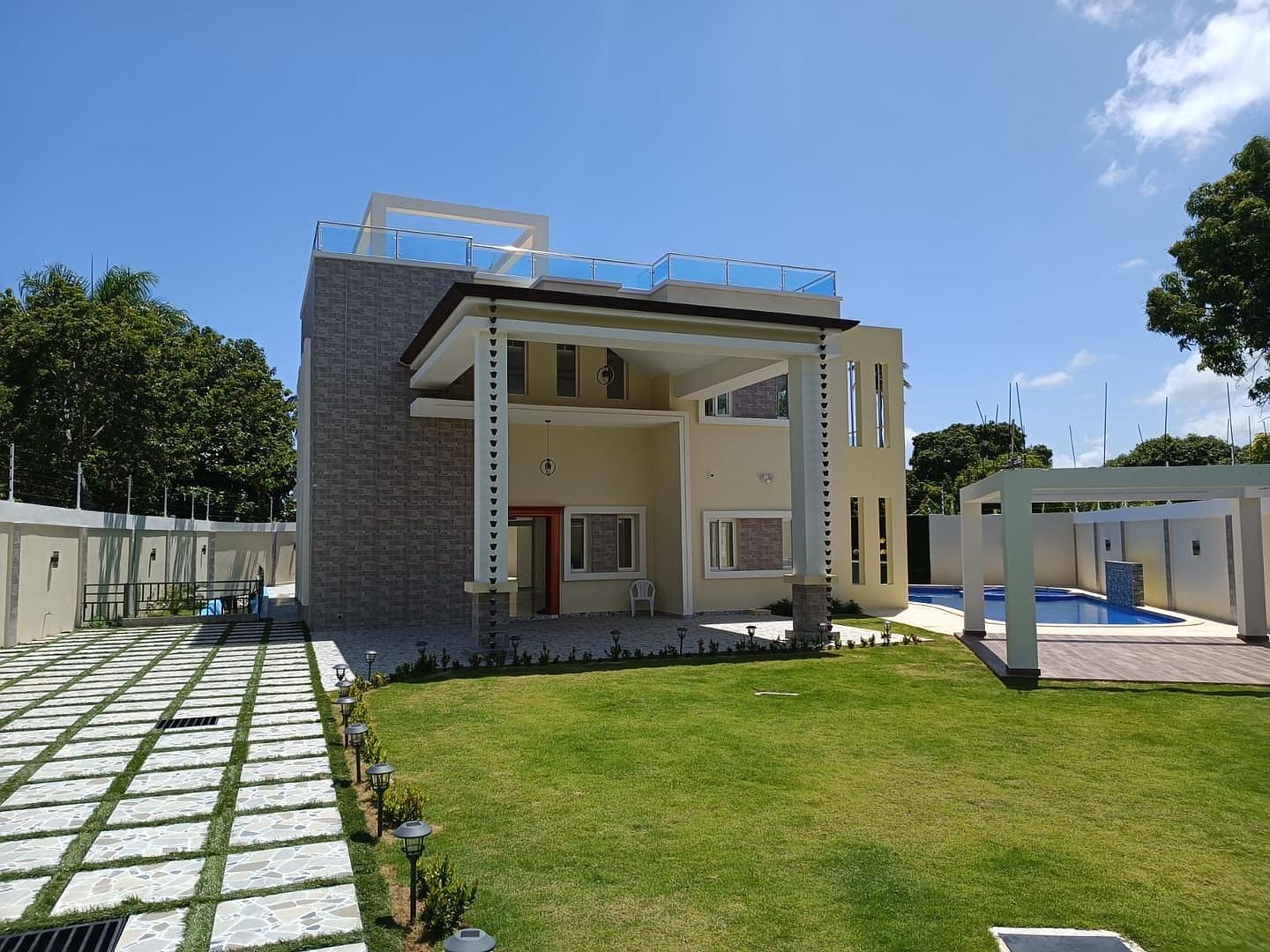 casas vacacionales y villas - Villa en el centro de boca canasta  1