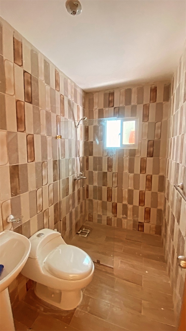 casas - Venta de casa de 2 niveles en la autopista de san Isidro 4Hab marquesina doble 4