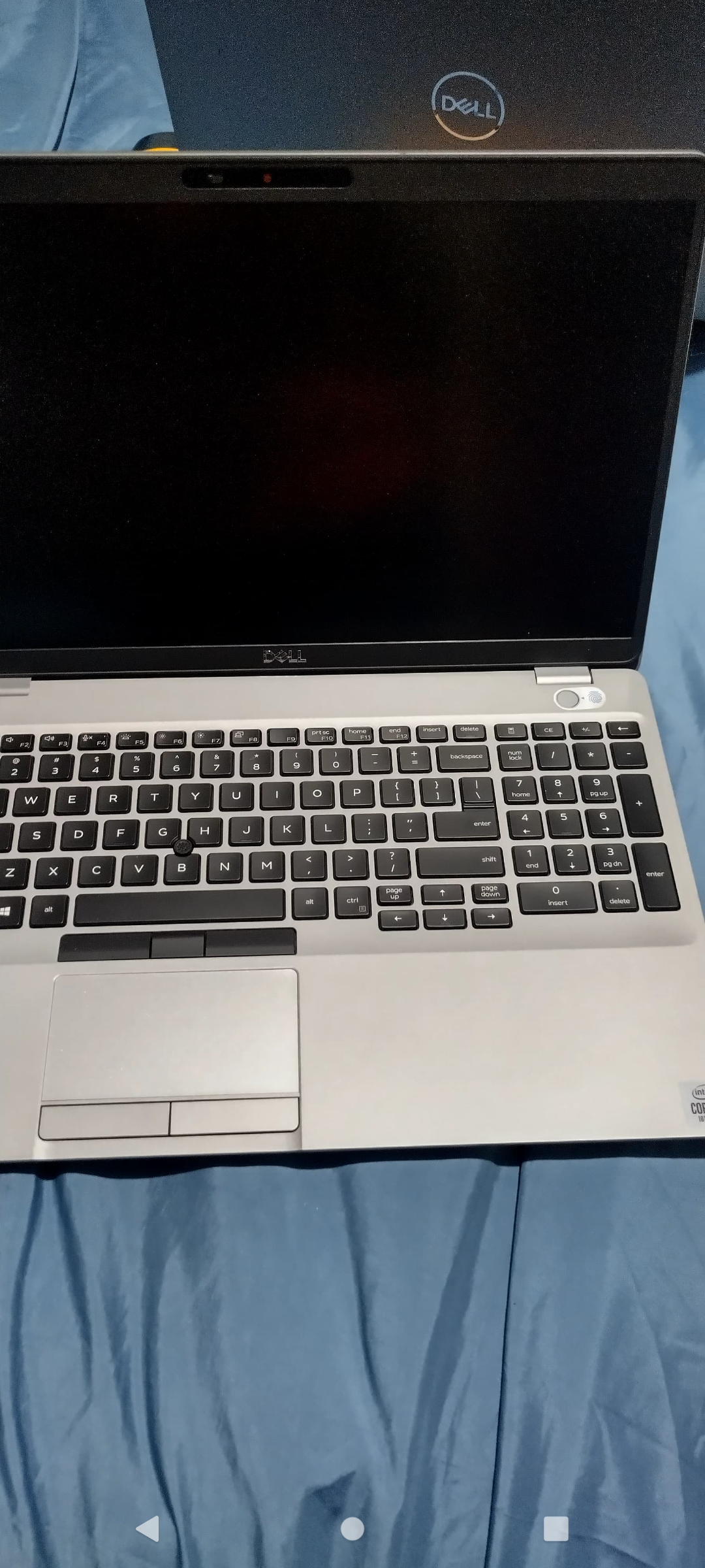 computadoras y laptops - Laptop Dell 3550 i7 10ma Gen NVIDIA  9